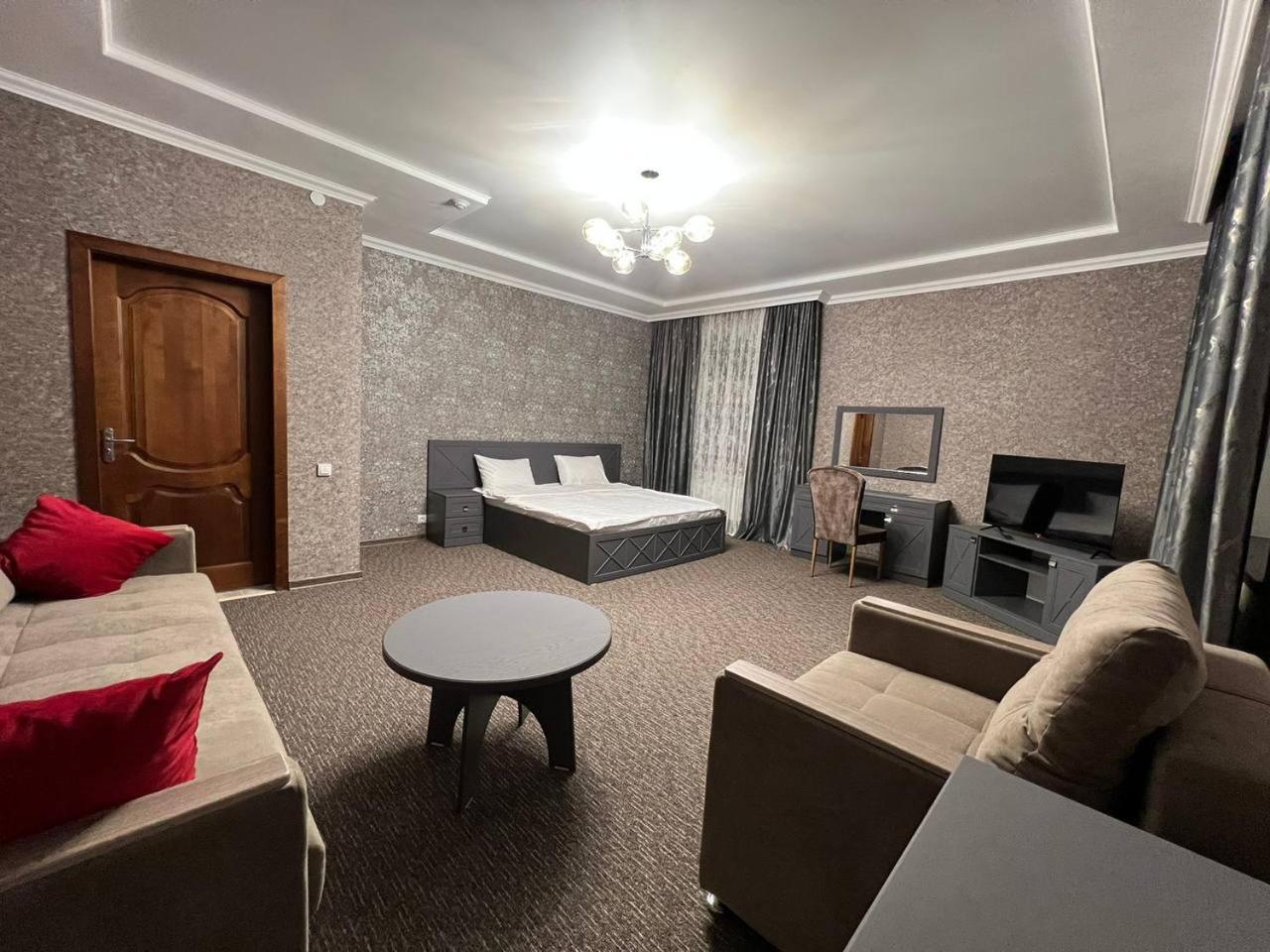 Family Room photo 1