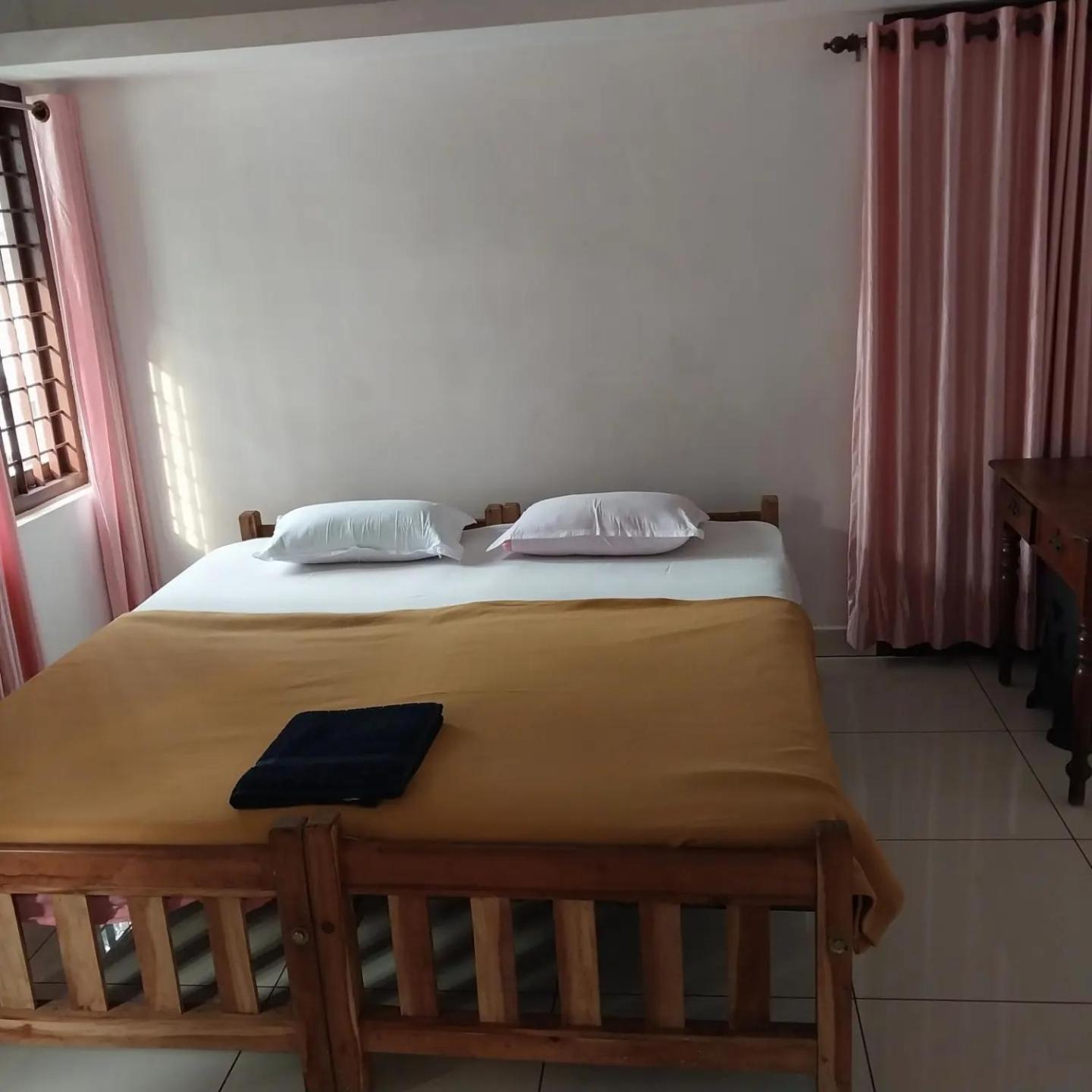 Deluxe Double Room with Balcony photo 3