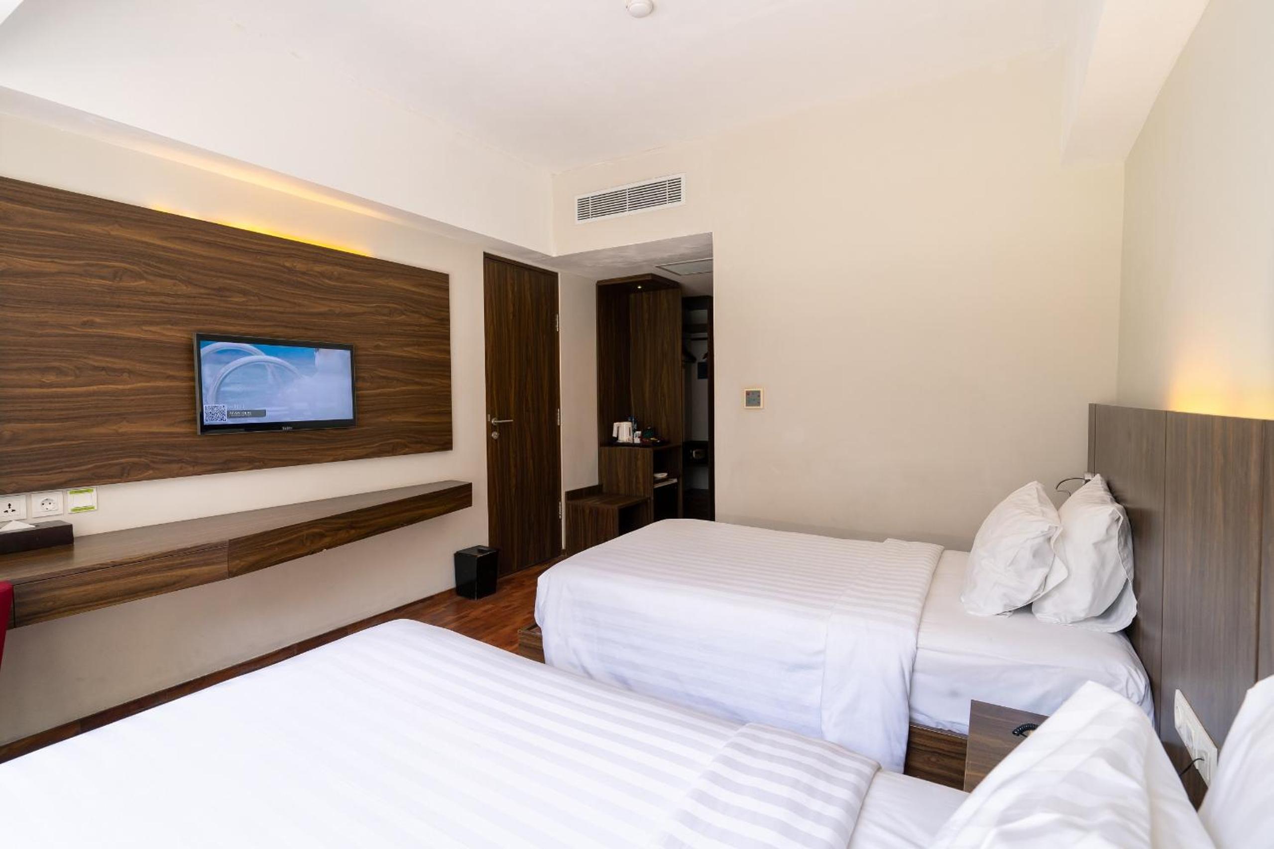 Superior Twin Room photo 3