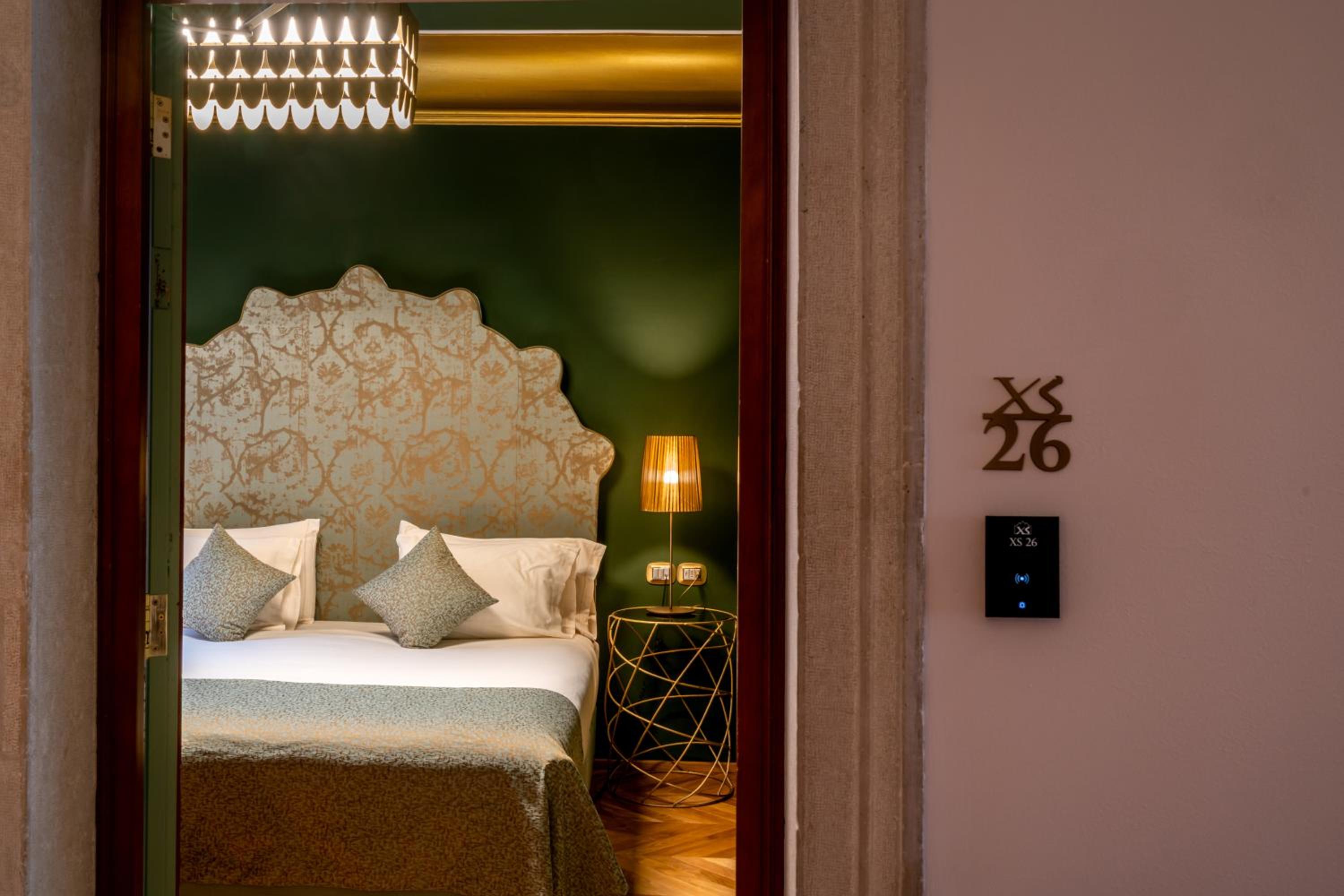Superior Double Room "Emotion" thumbnail 5