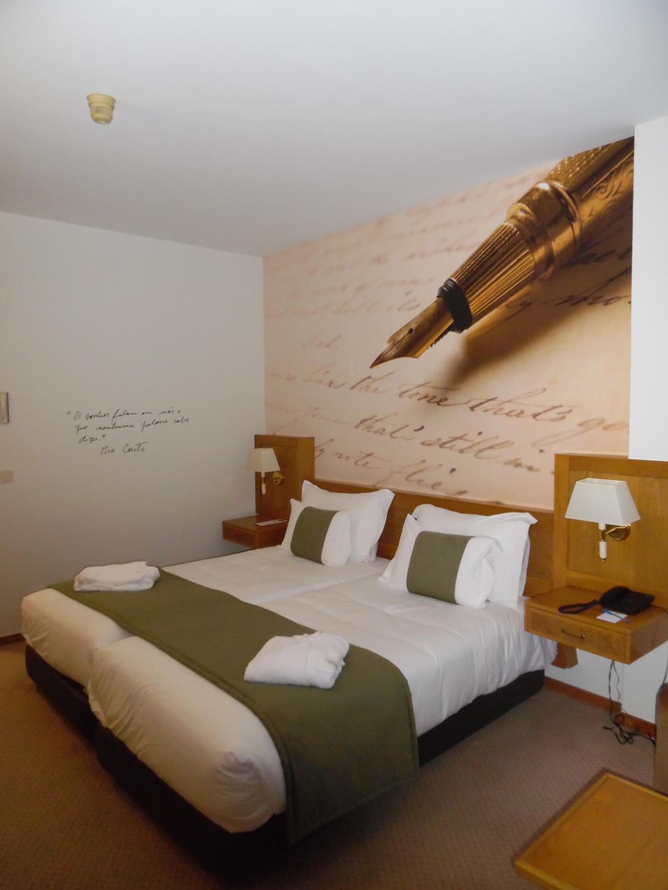 Deluxe Twin Room - Photo 11