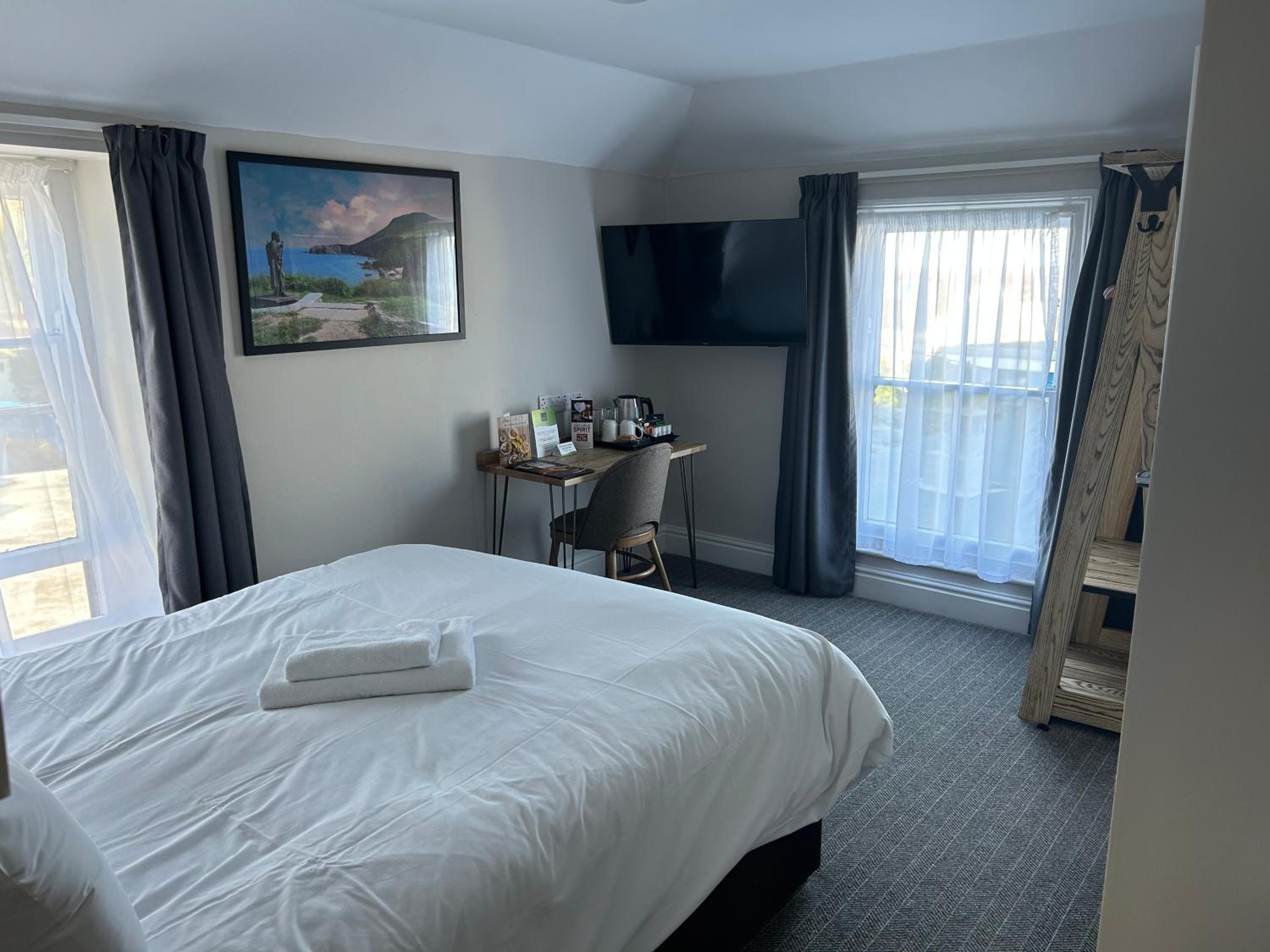 Double Room - Photo 6