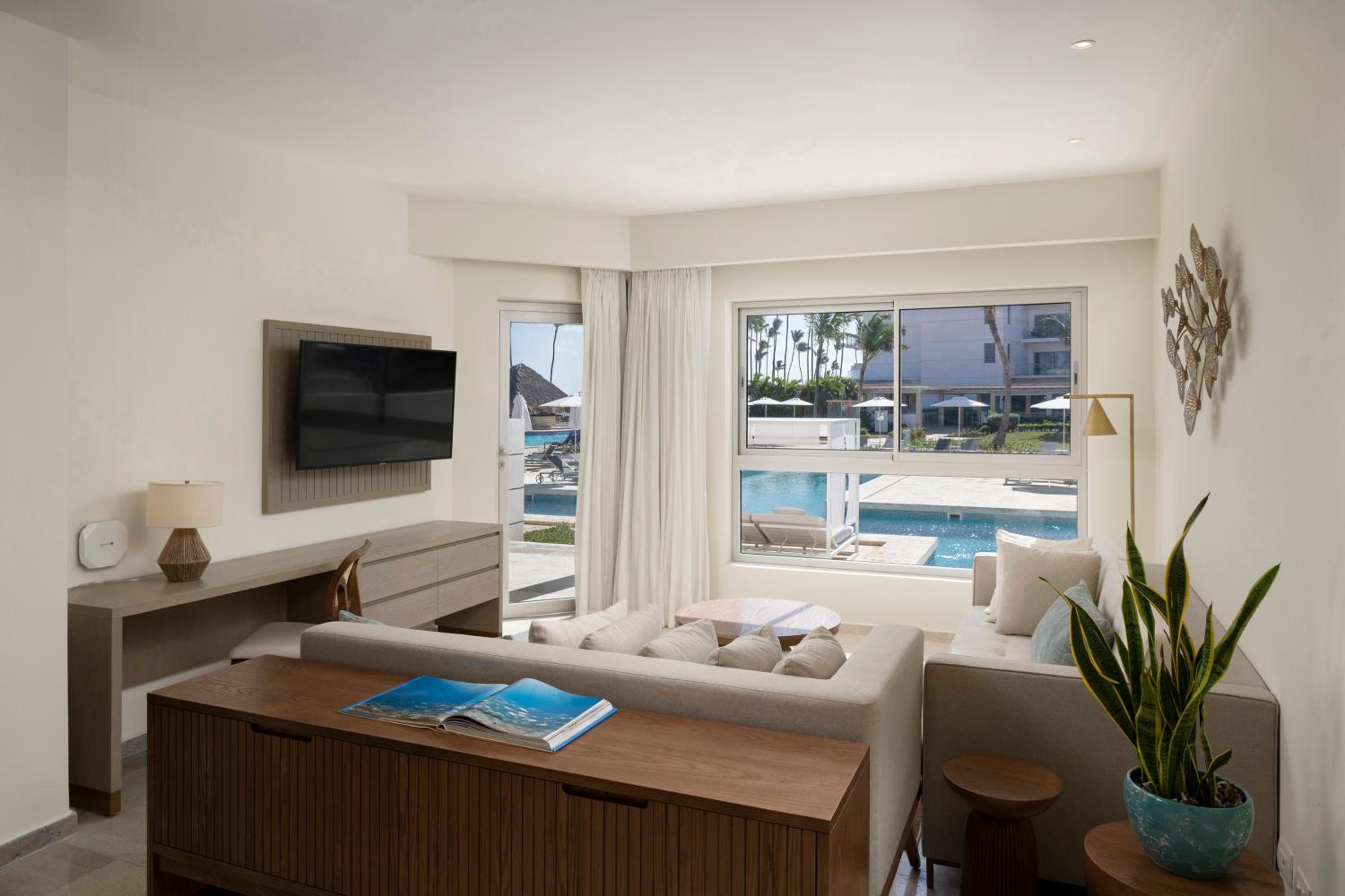 Master Suite Swimup - Photo 8