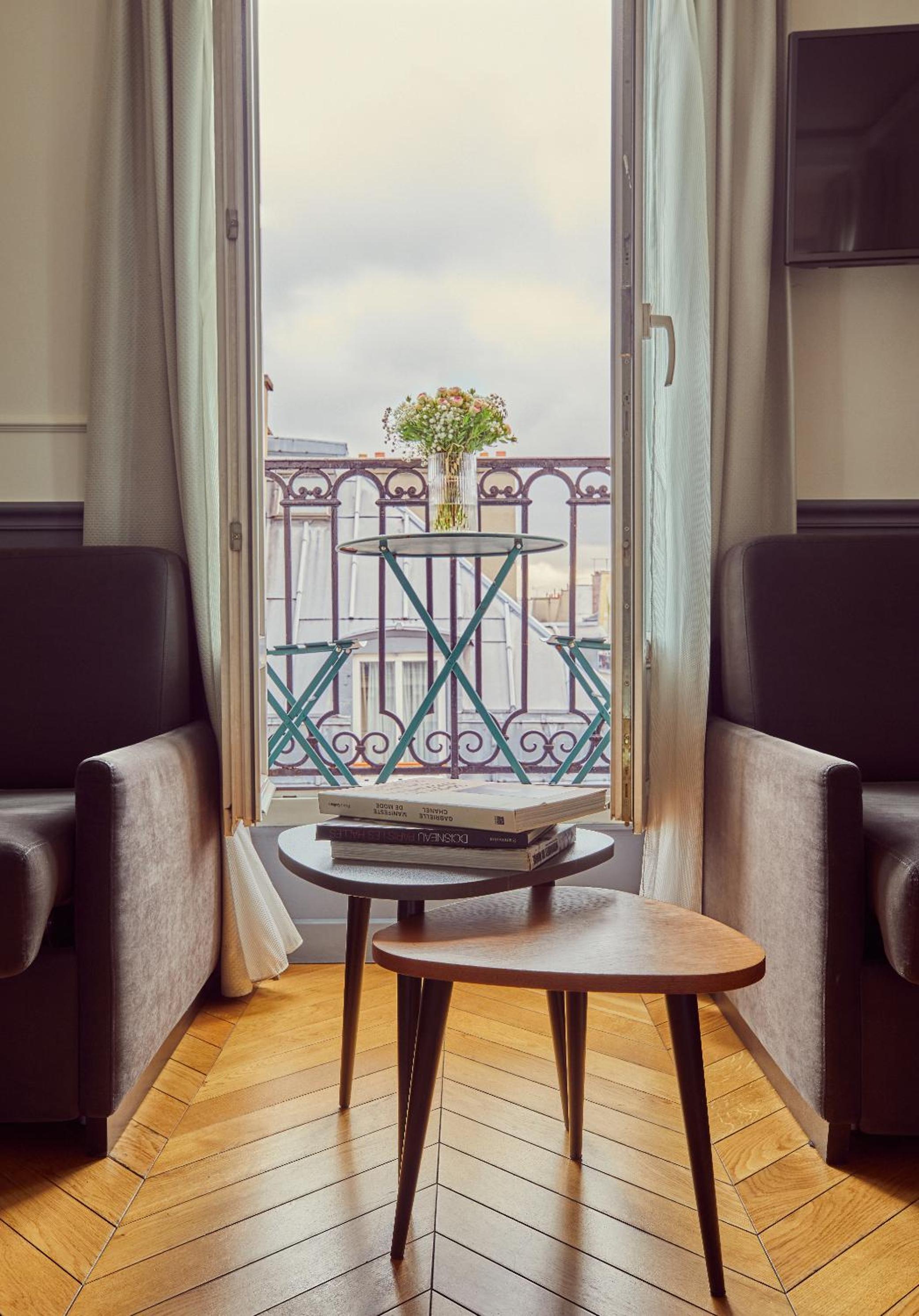Junior Suite with Balcony