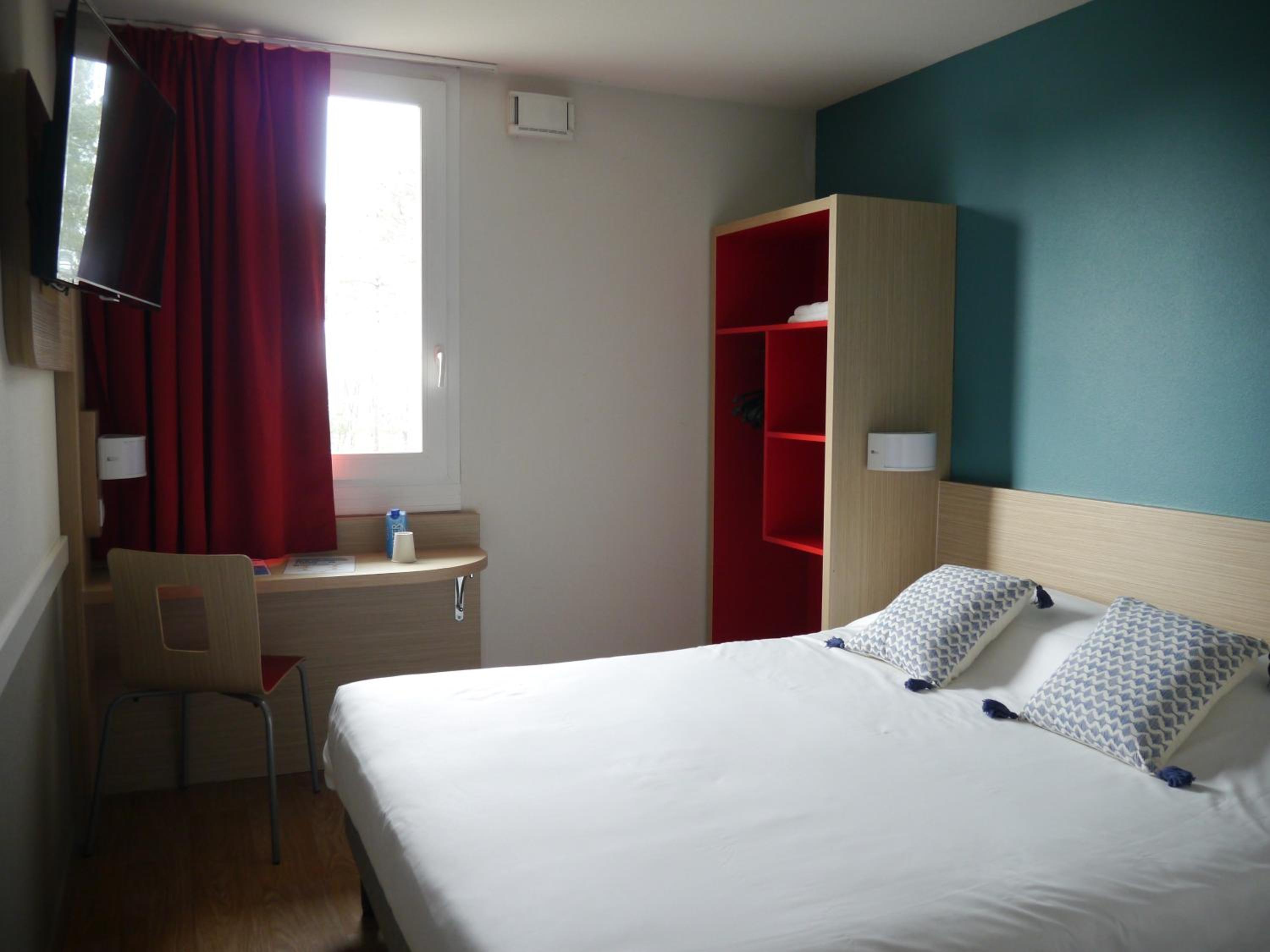 1 Double Bed - Superior Room - Photo 1