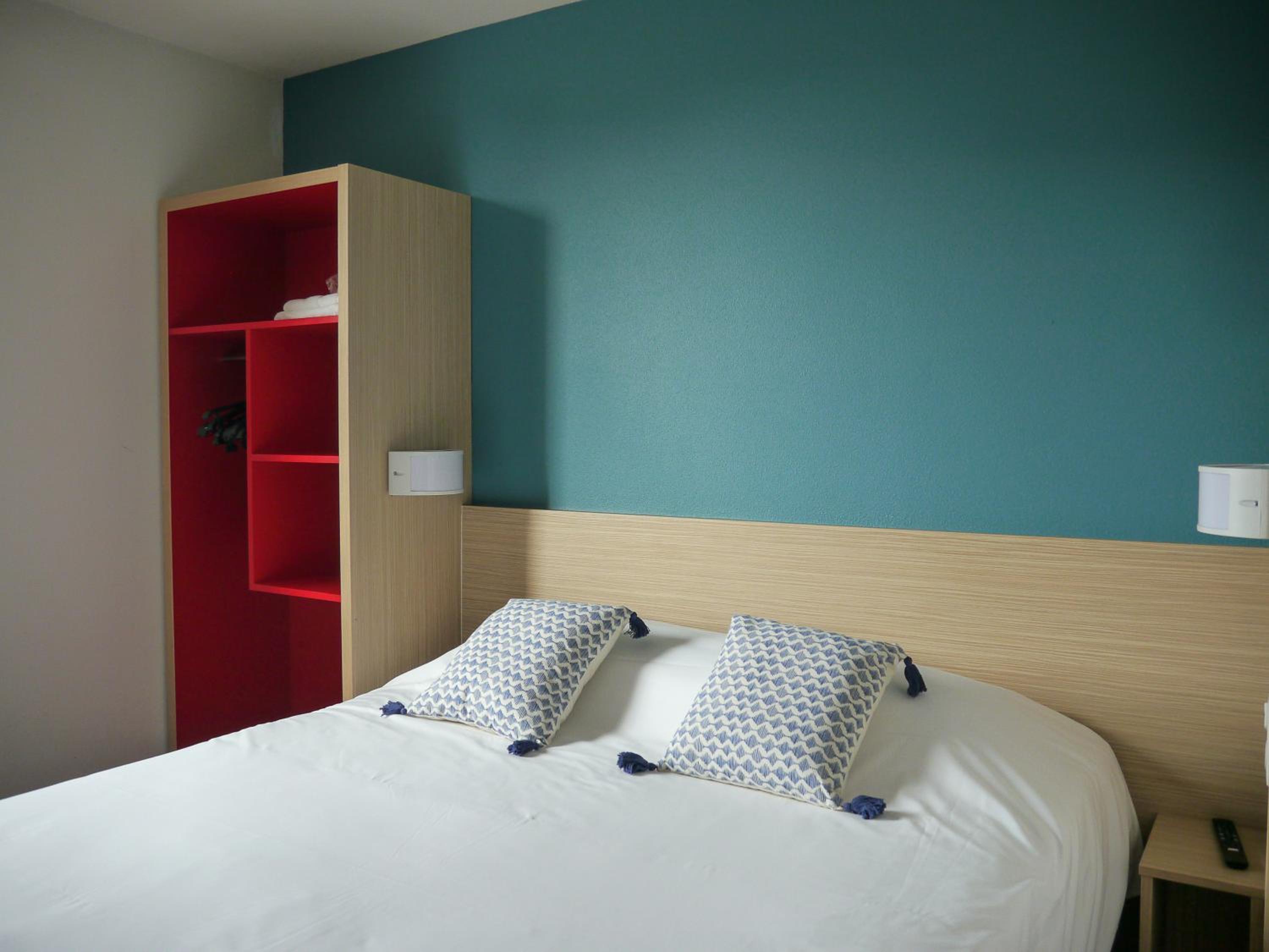 1 Double Bed - Superior Room - Photo 10