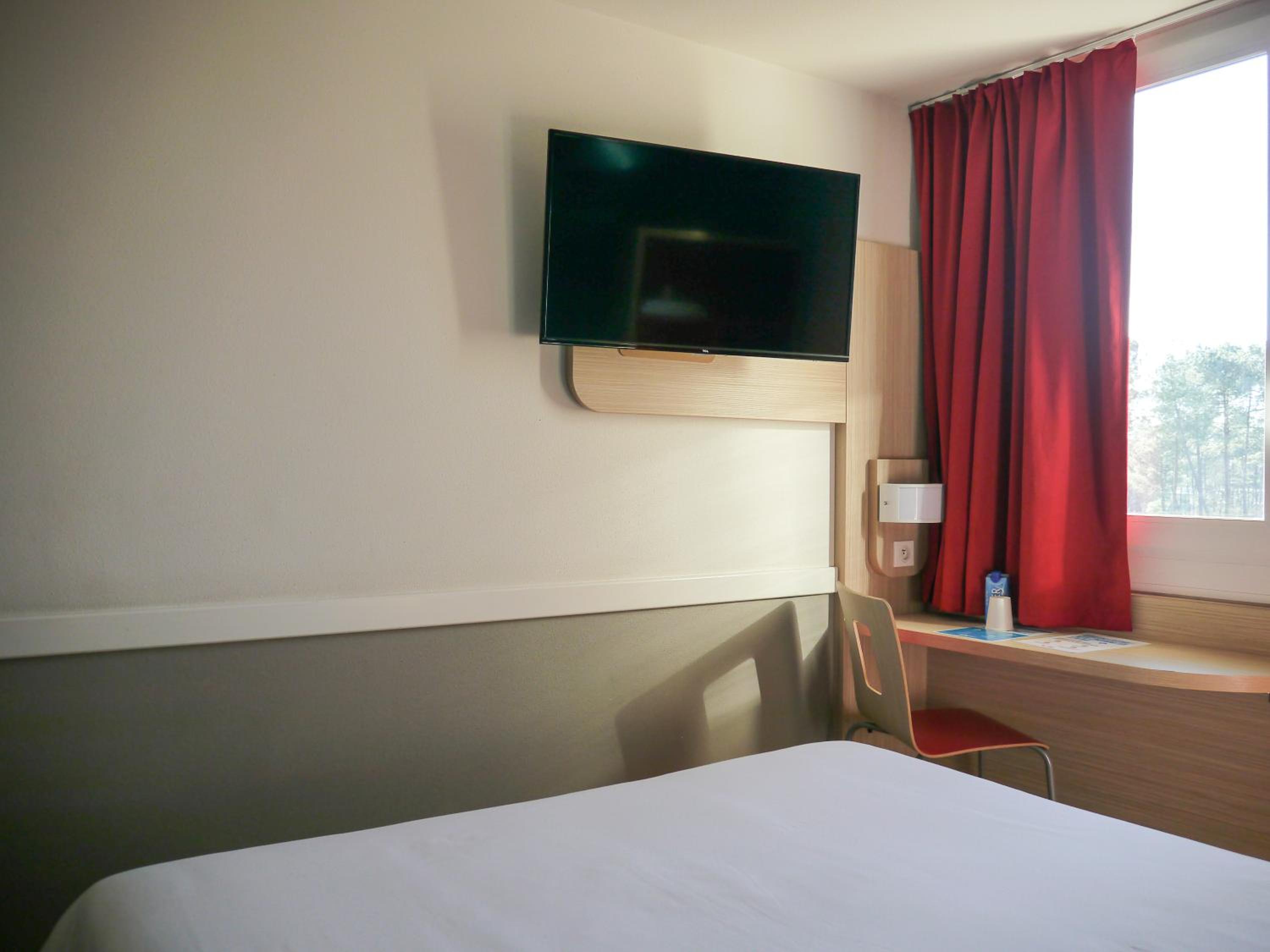 1 Double Bed - Superior Room - Photo 9