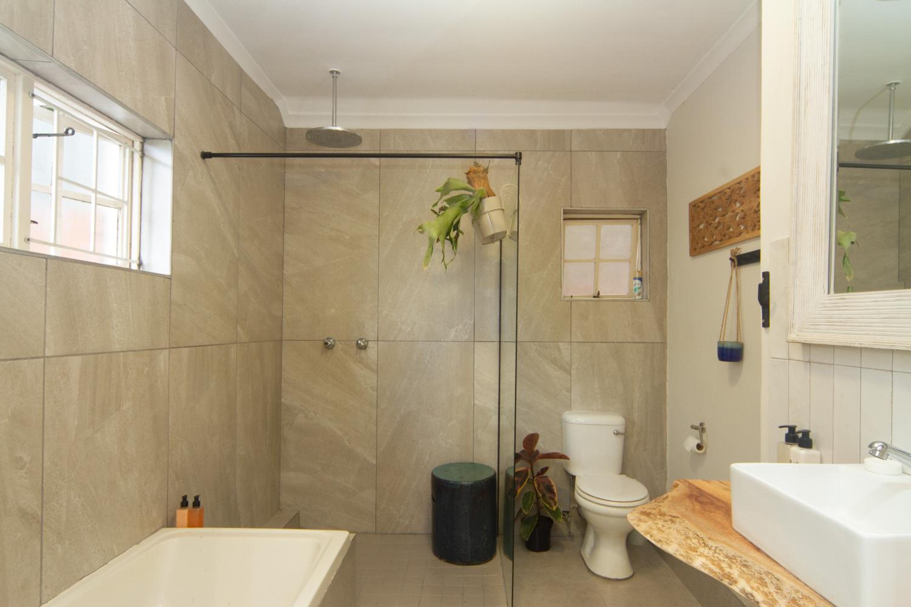 Standard Twin Room - Photo 6