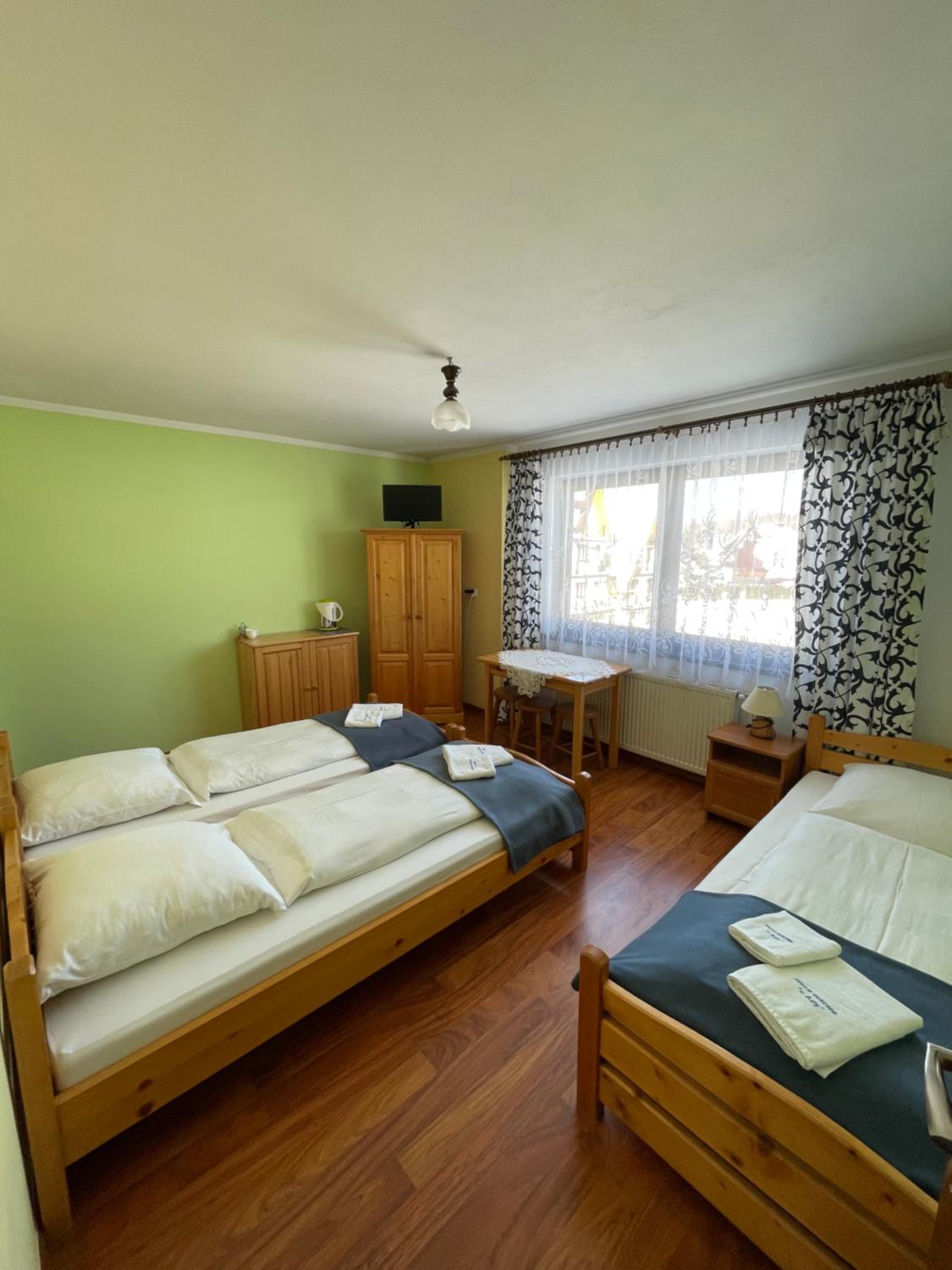 Triple Room with Private Bathroom photo 3