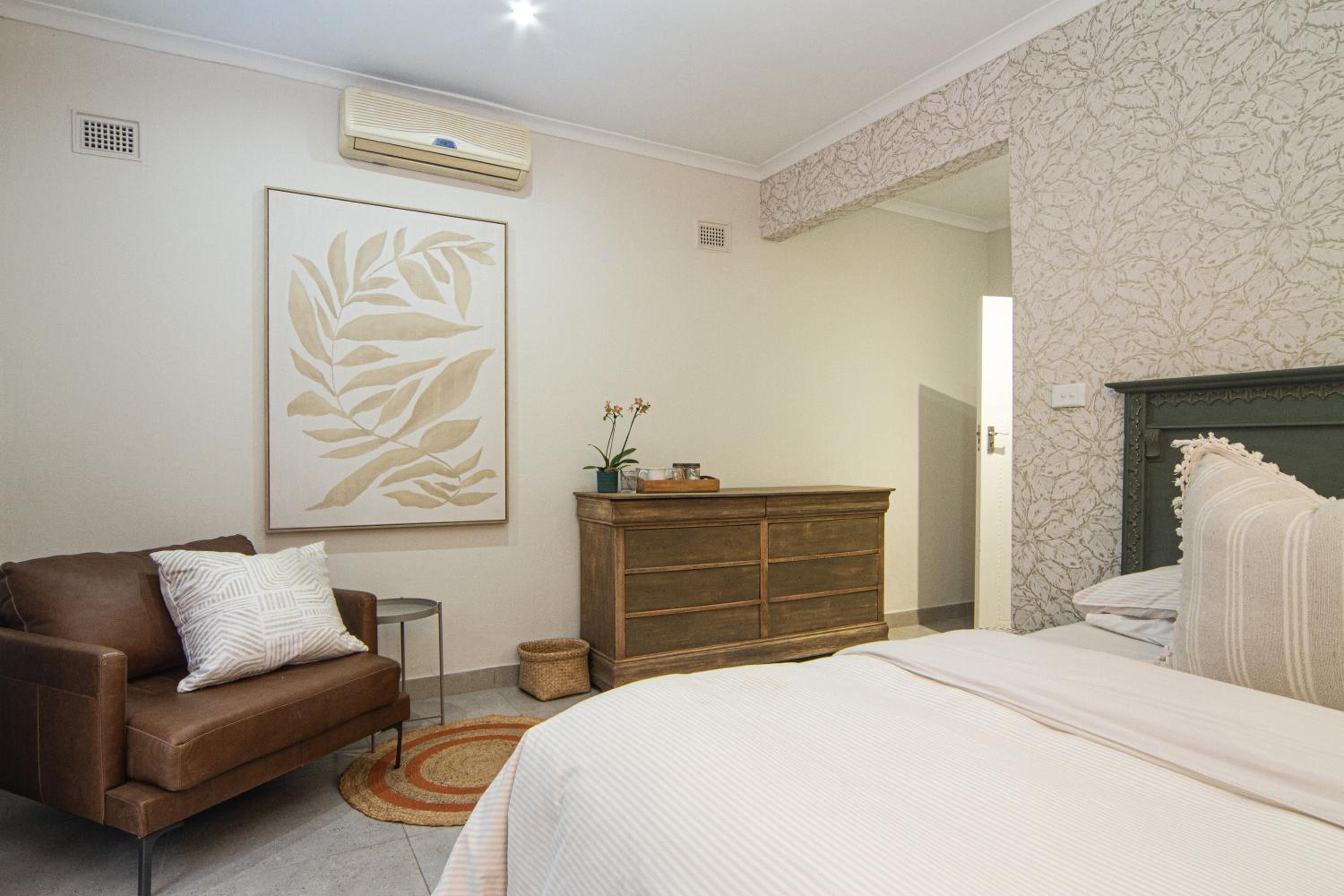 Standard Twin Room - Photo 5