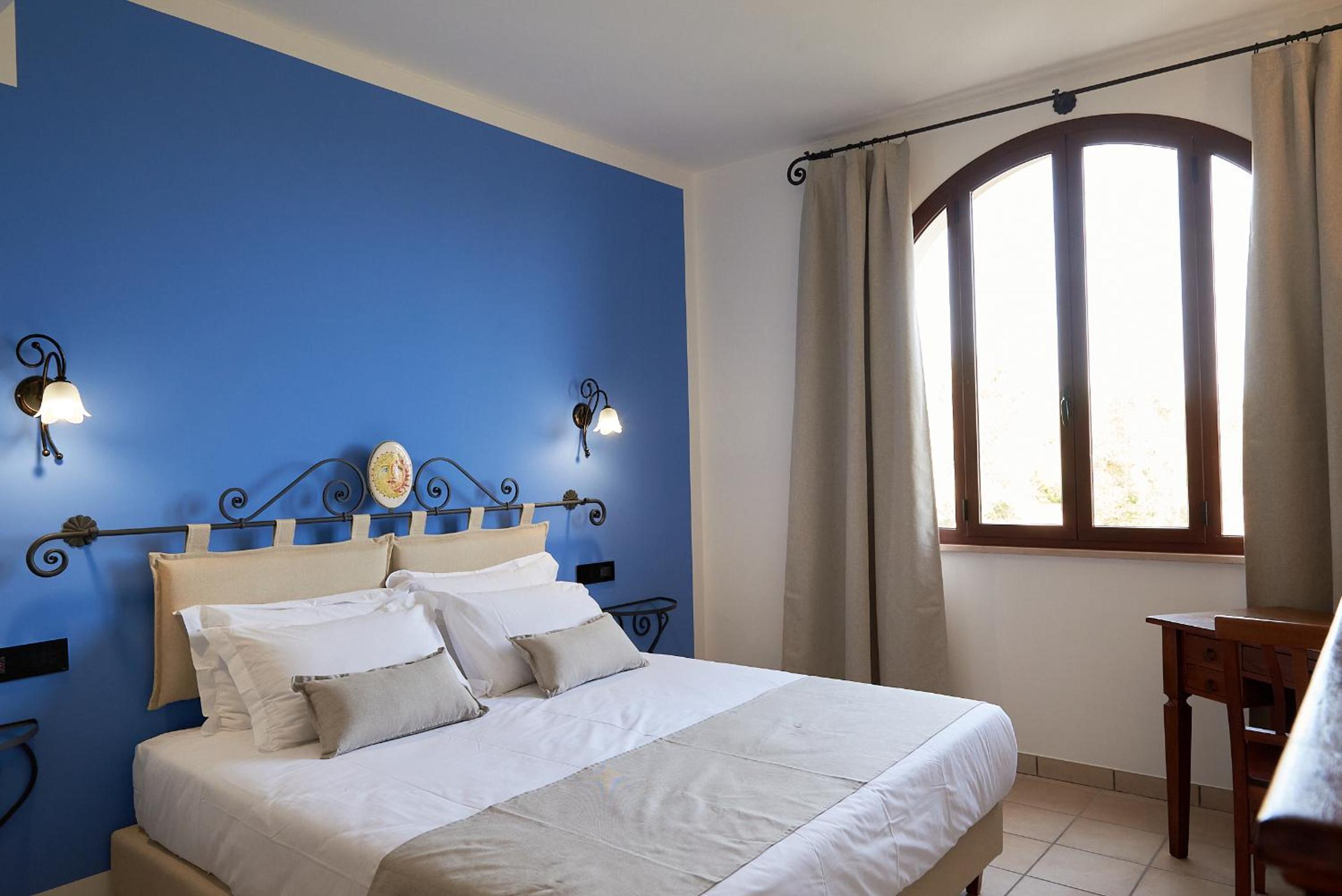 Standard Double Room - Photo 3