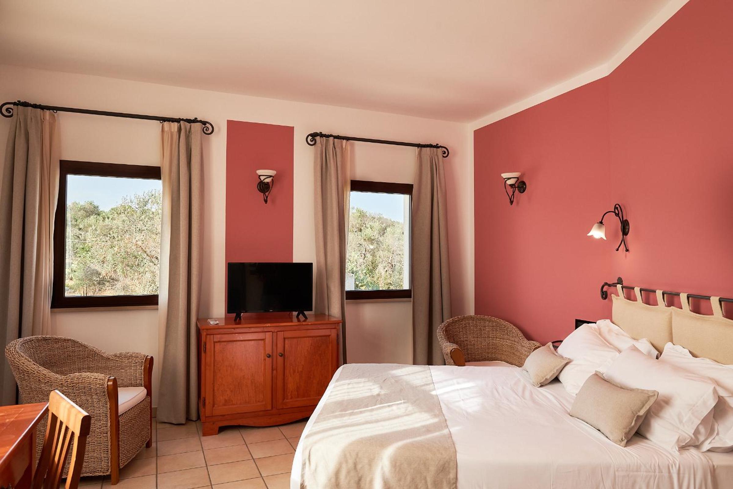 Standard Double Room - Photo 4
