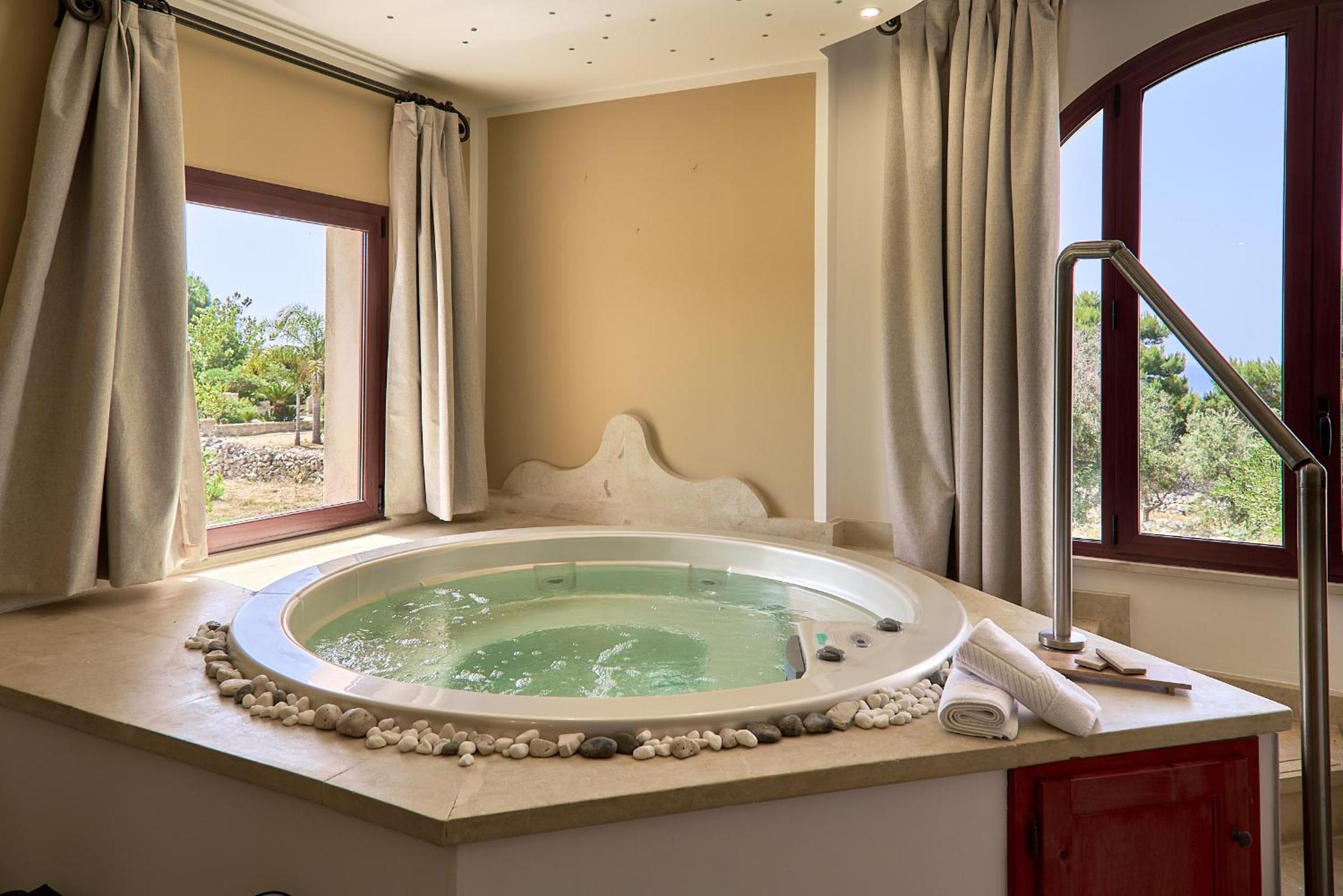 Suite with Spa - Photo 9