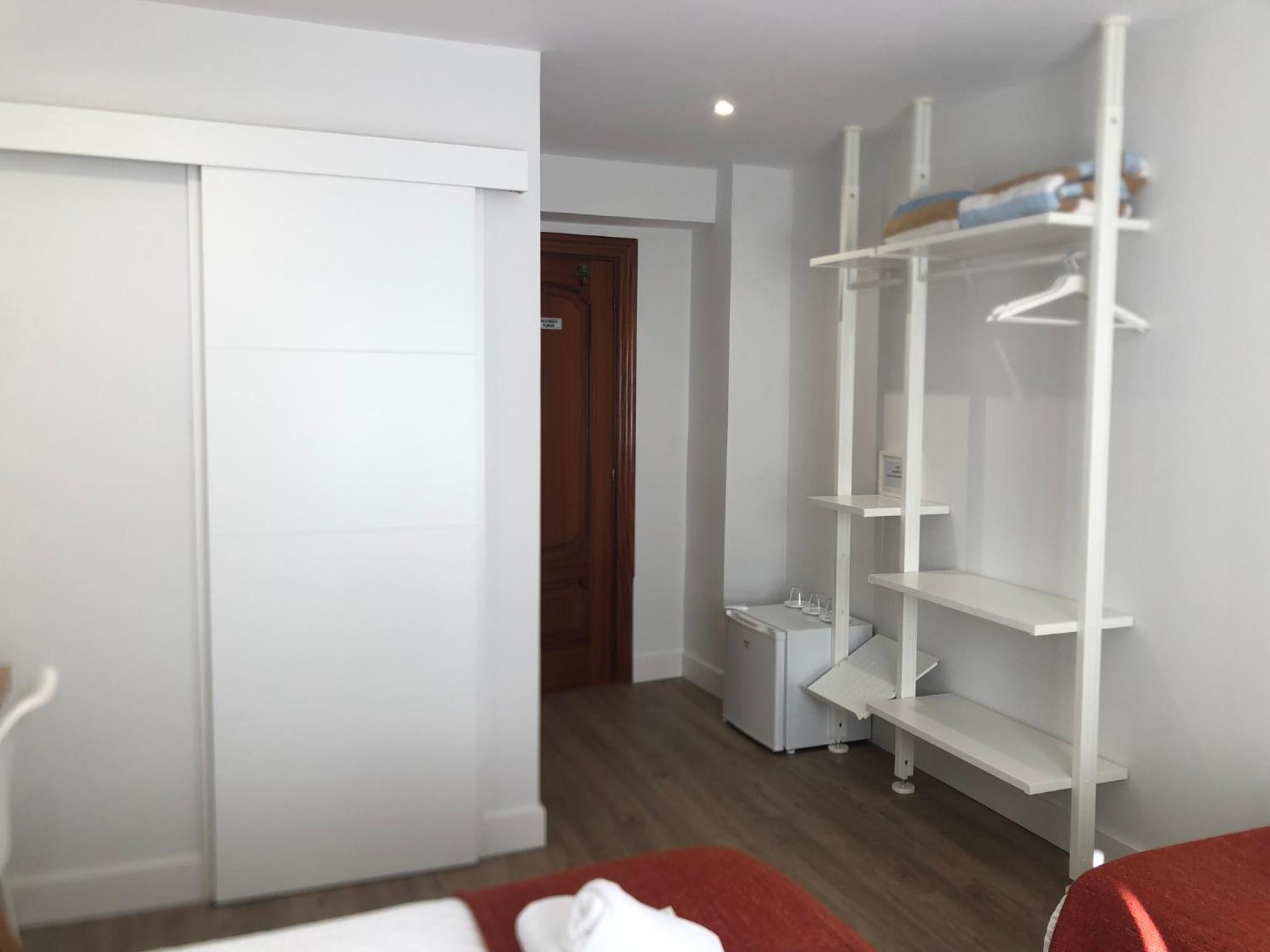 Triple Room with Private Bathroom photo 2