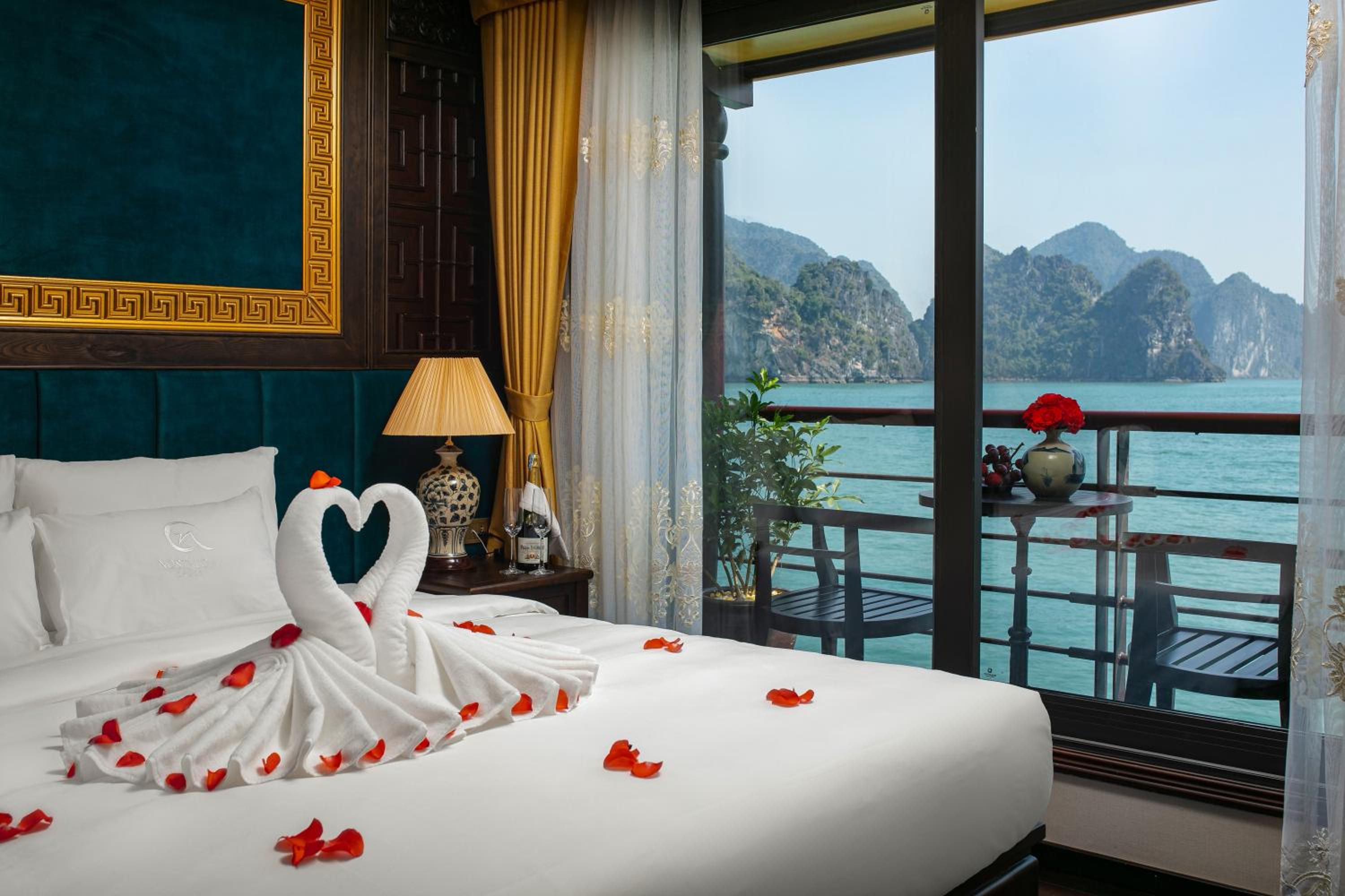 Suite with Balcony - Photo 5
