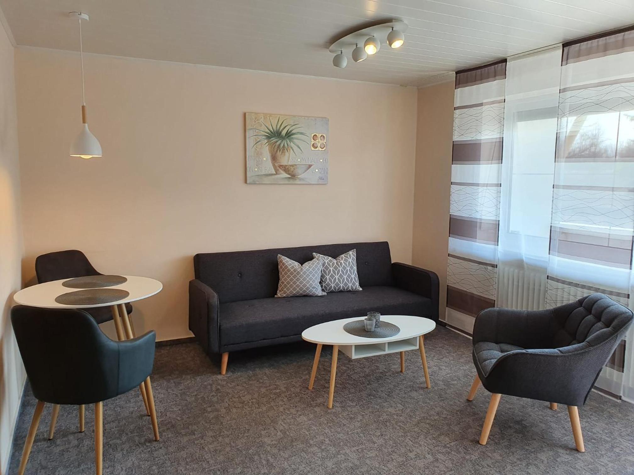 Apartment with Balcony photo 3