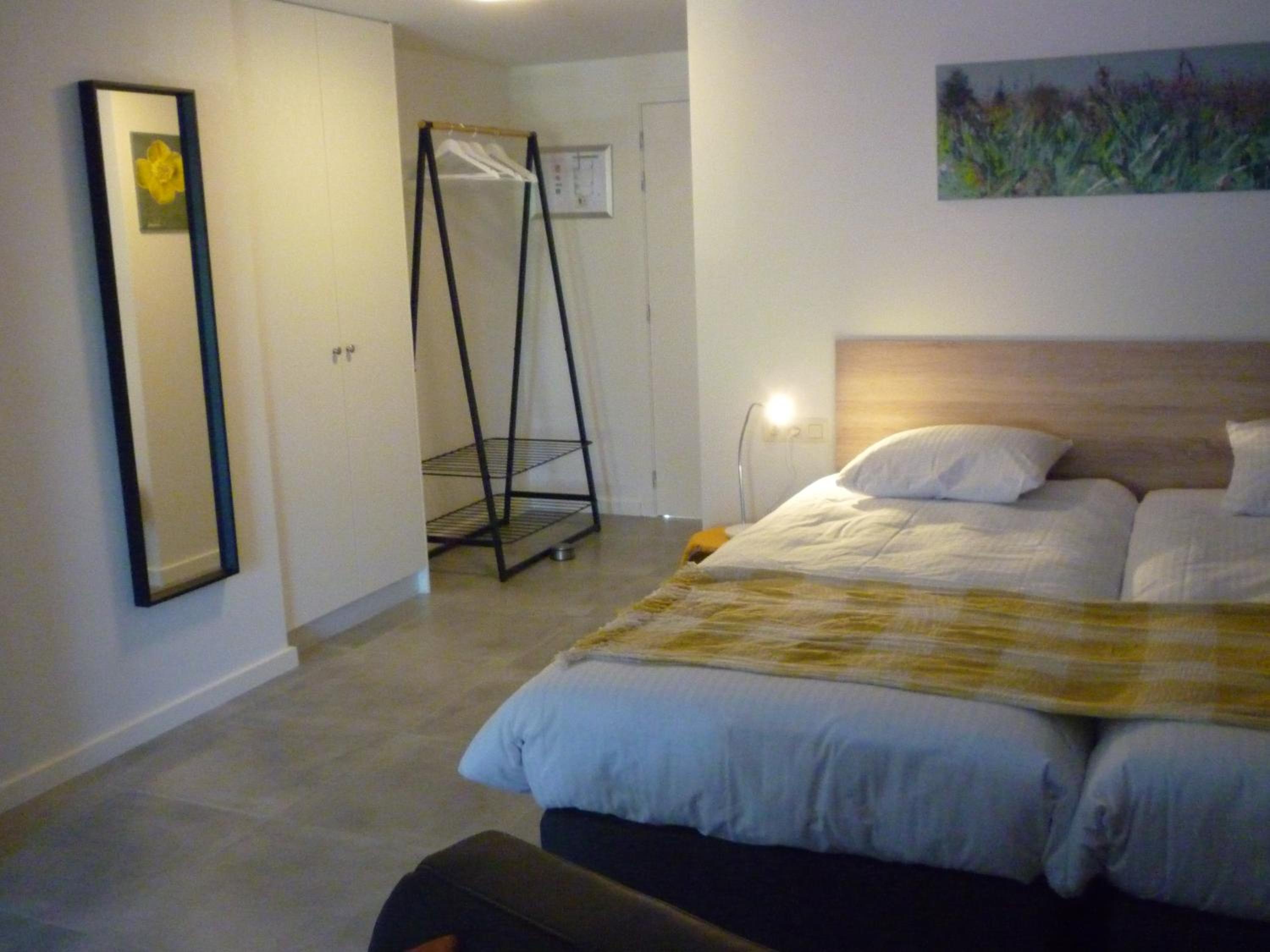 Studio Apartment photo 1