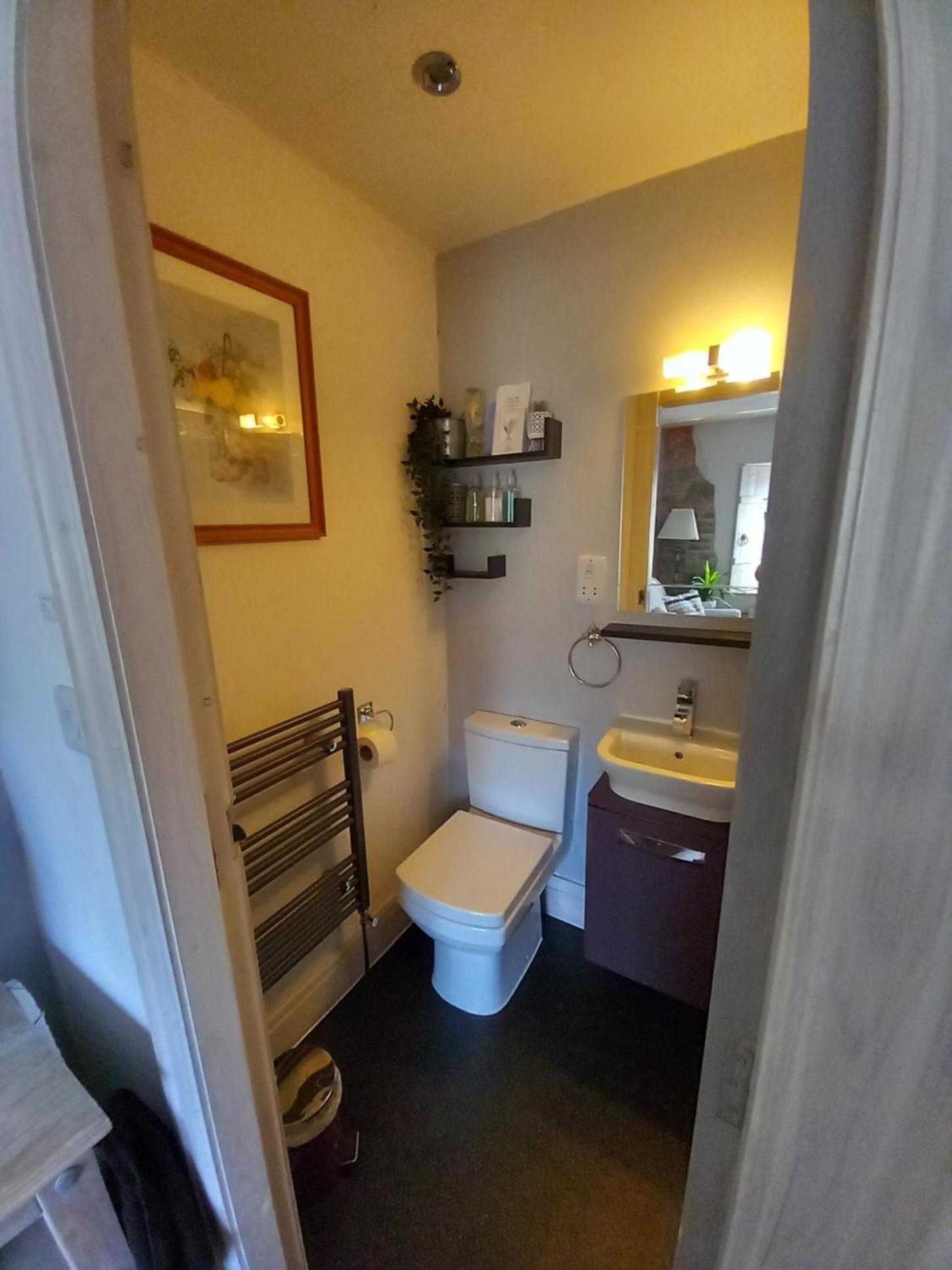 Deluxe Double Room - Photo 7