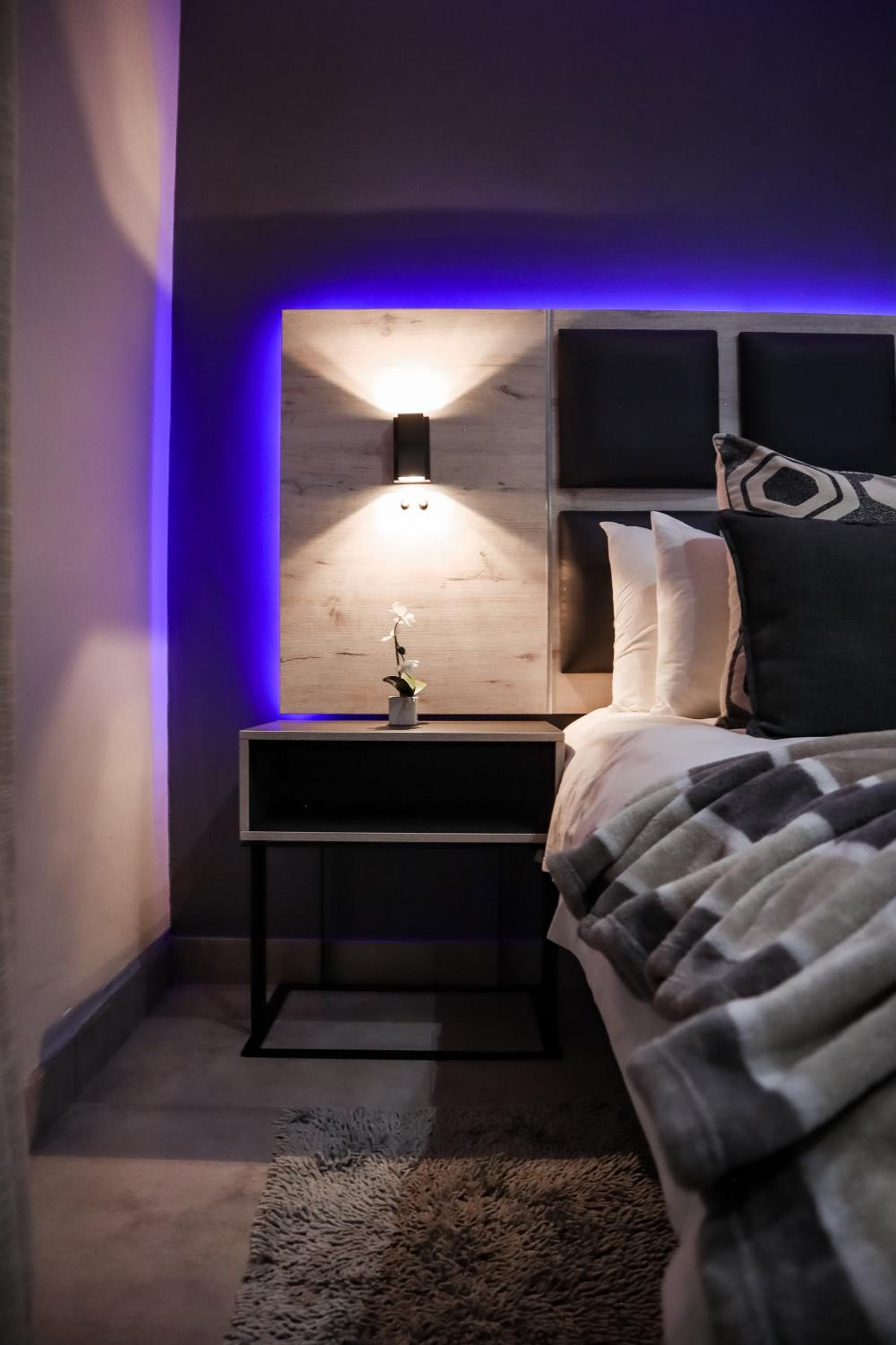 Deluxe Queen Room - Photo 2