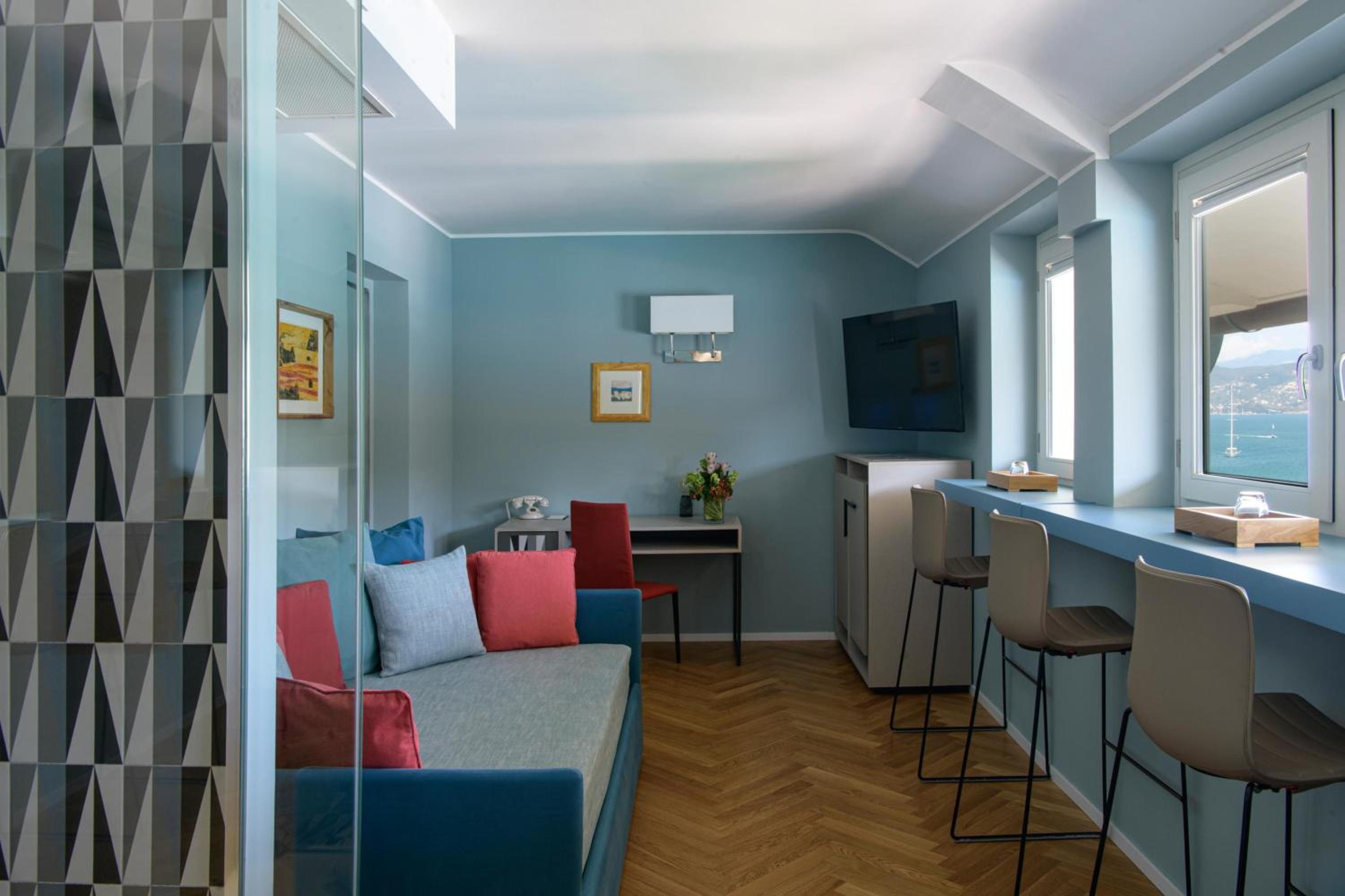 Suite with Sea View - Photo 4