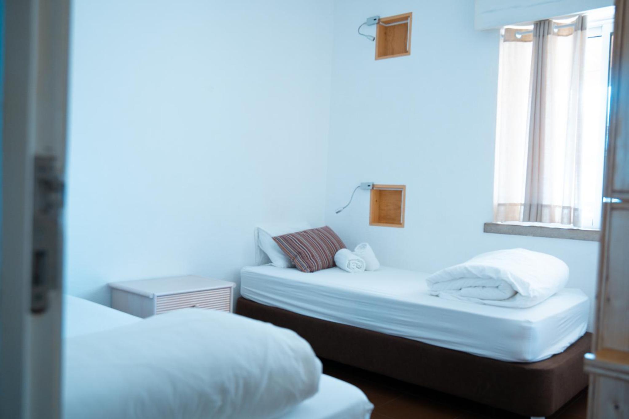 Double Room with Shared Bathroom photo 2