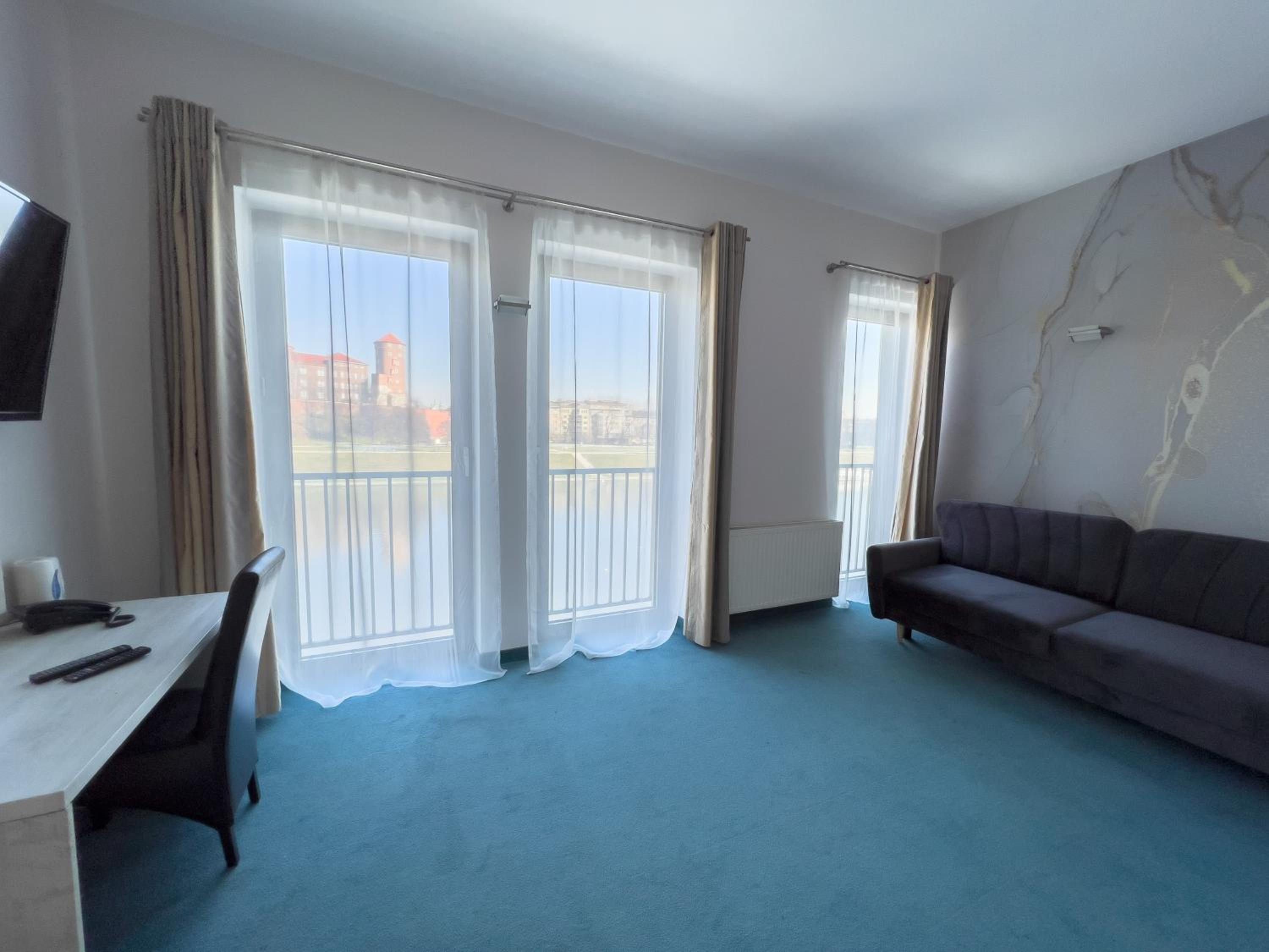 Deluxe Apartment (Castle View not guaranteed) - Photo 2