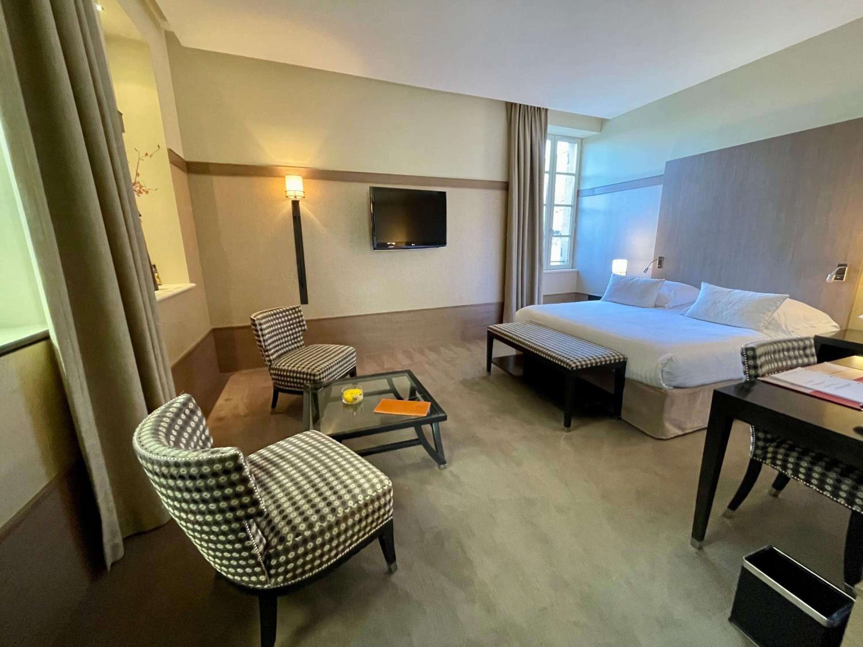 Prestige Room