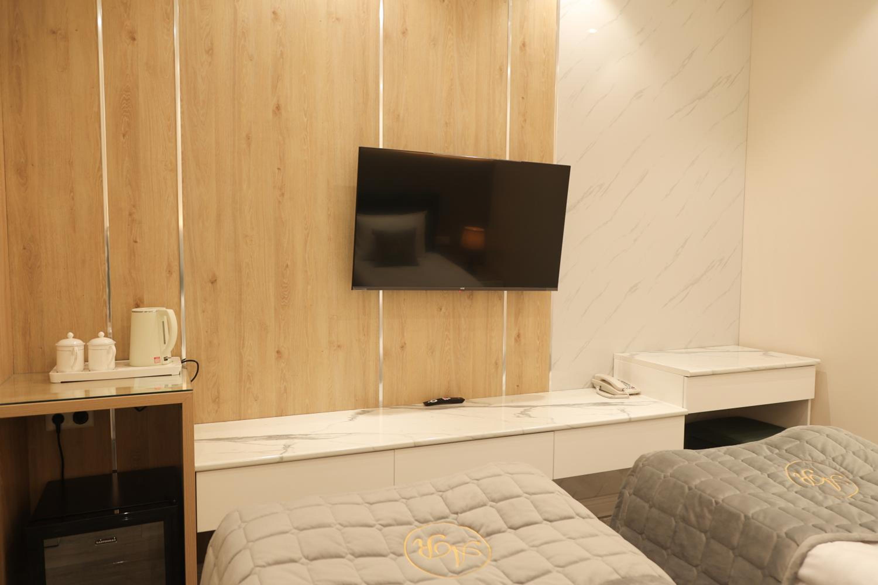 Budget Twin Room - Photo 4