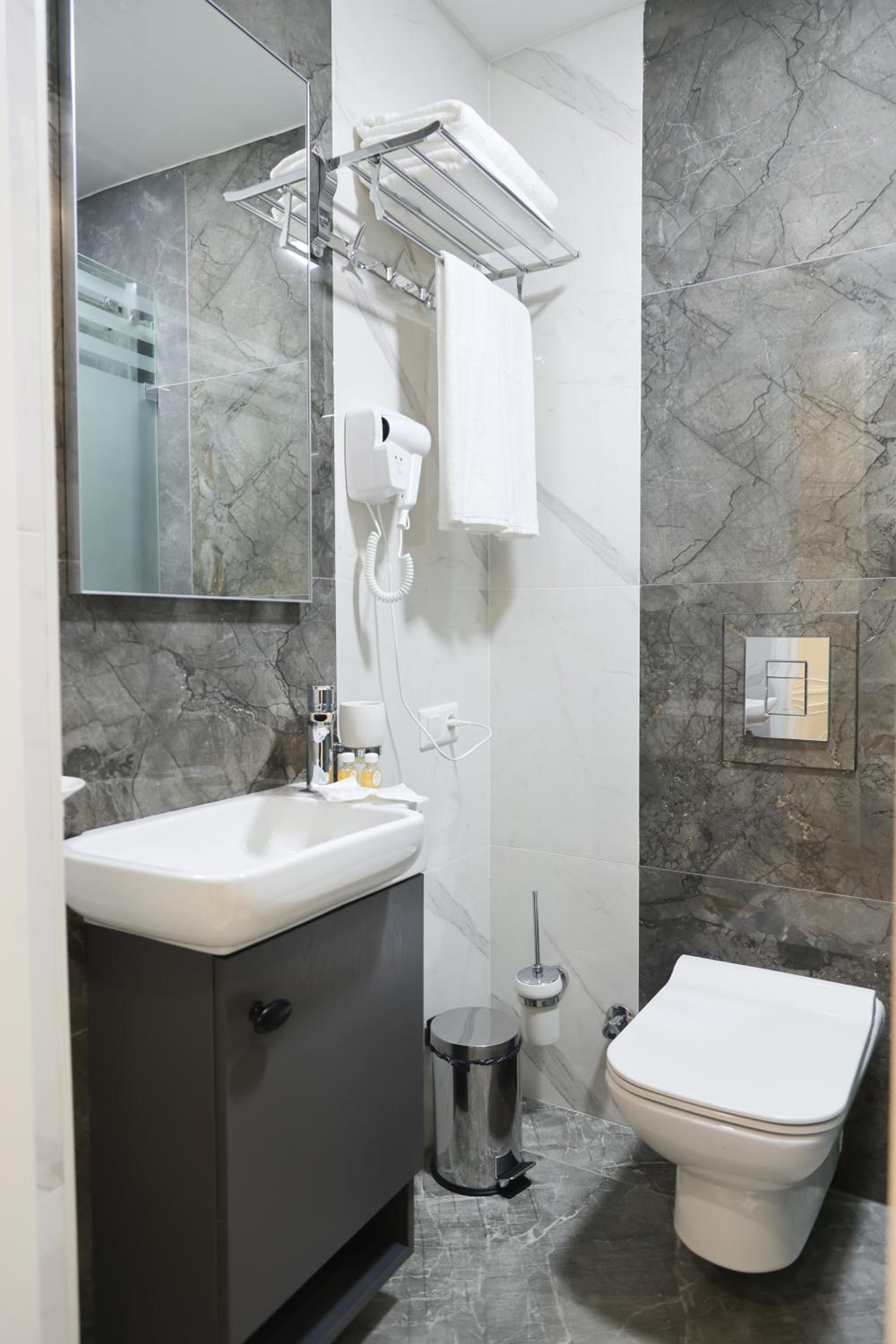Superior Twin Room - Photo 7