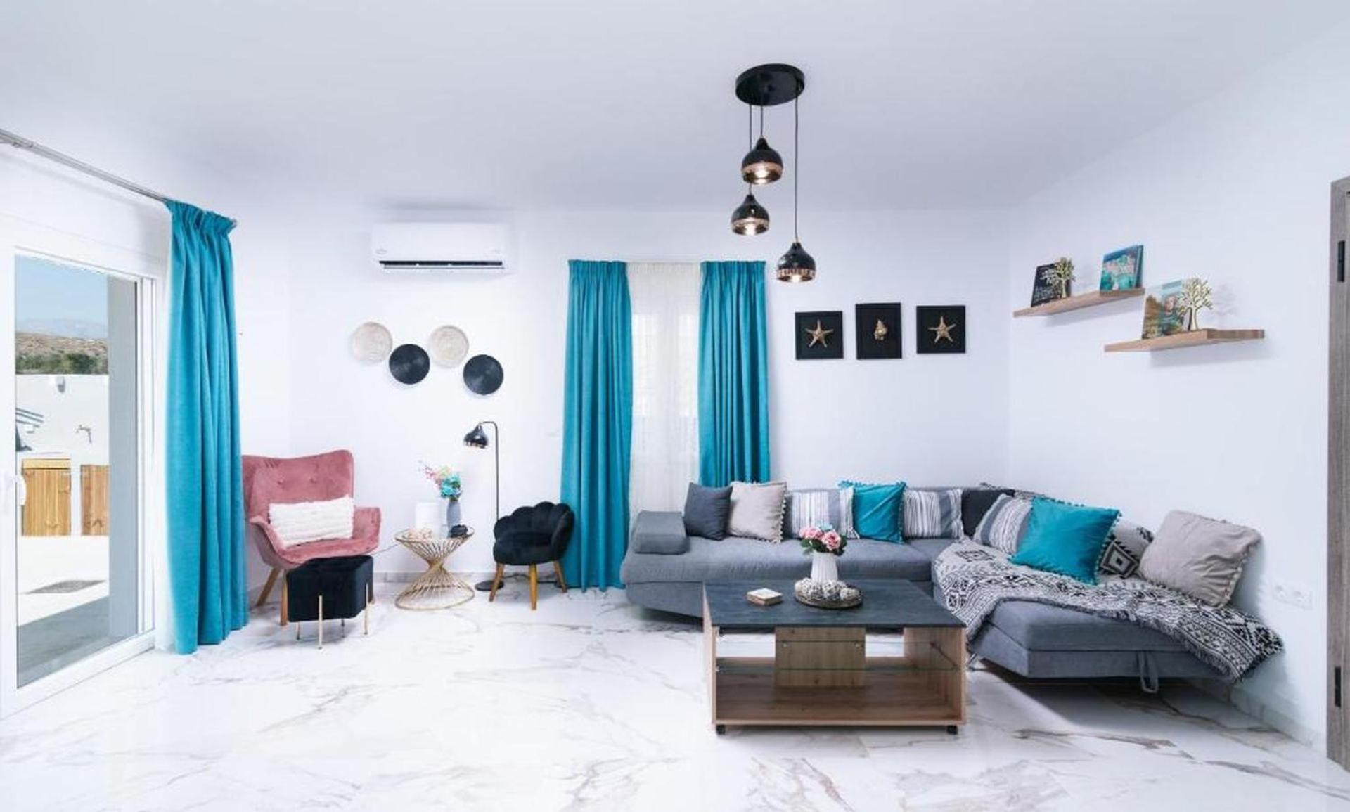 Three-Bedroom Villa photo 1