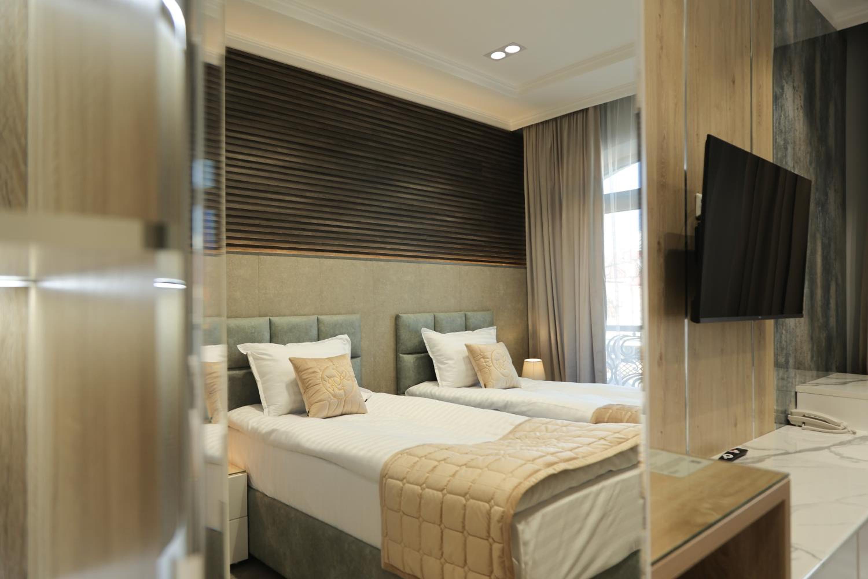 Superior Twin Room - Photo 5