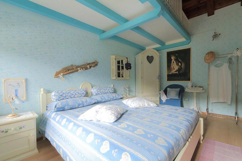 Double Room with Private Bathroom - Photo 13