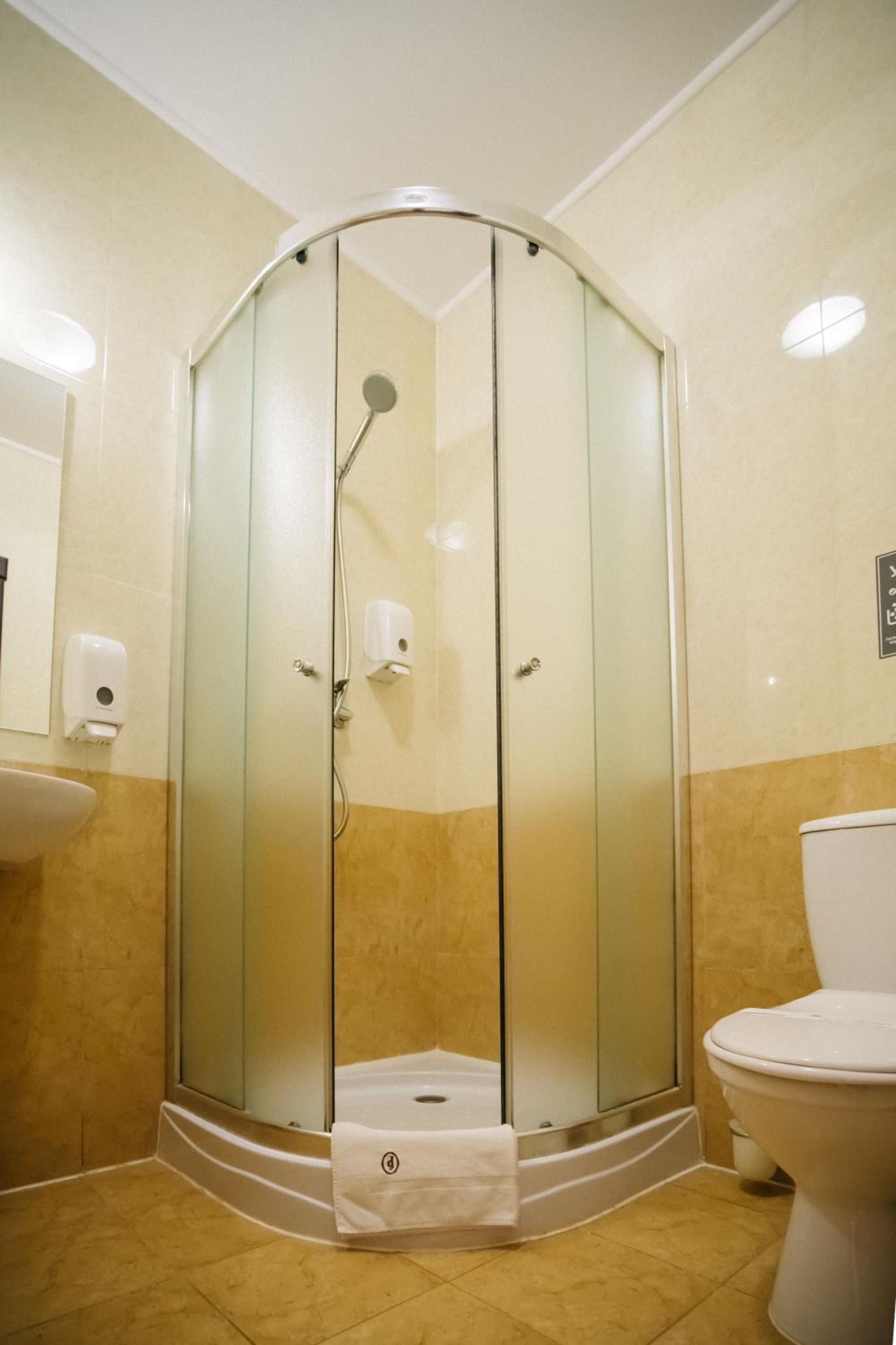 Standard King Room photo 2