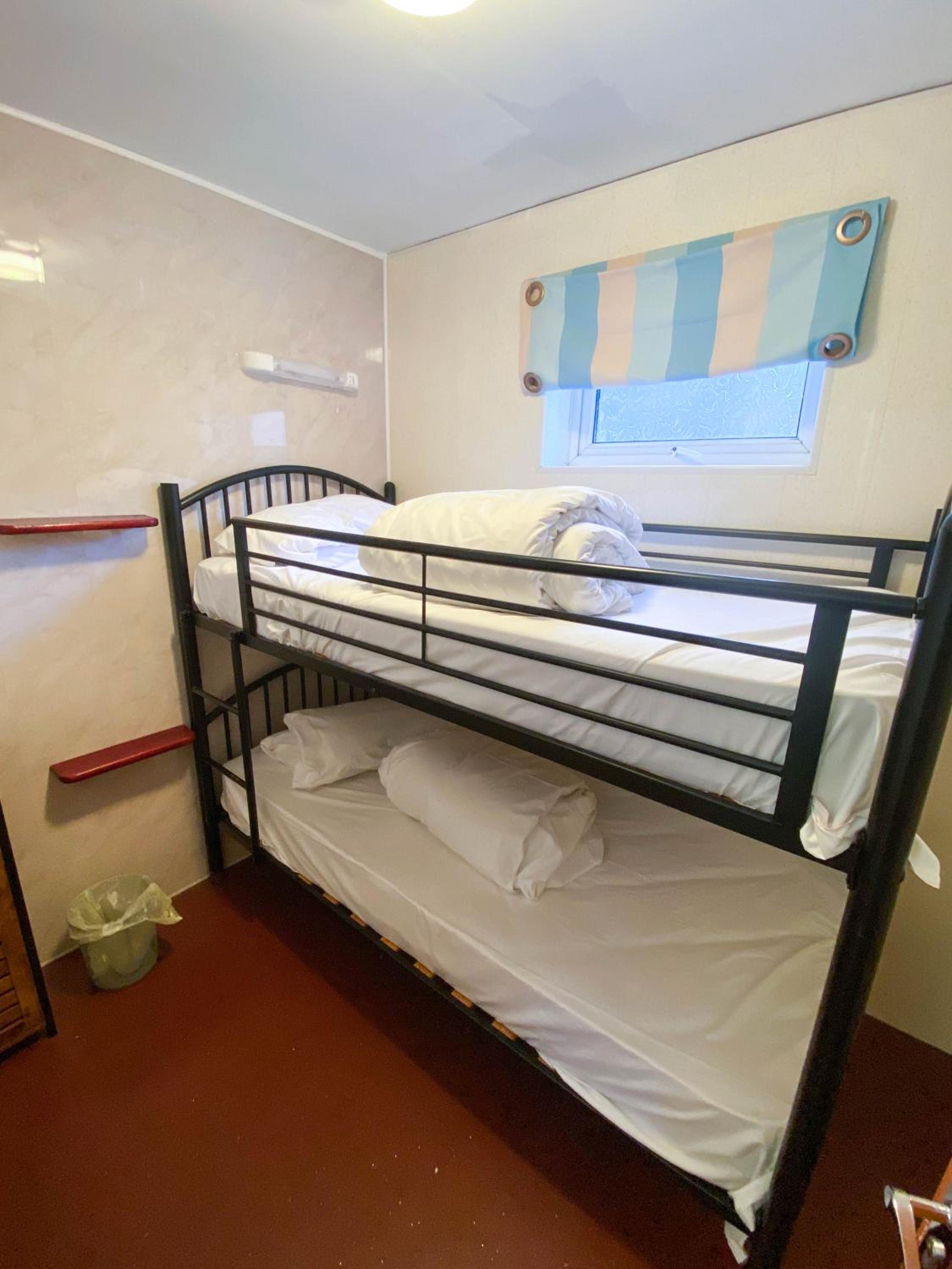 Bunkhouse Mixed Dormitory Room (Not Pet-Friendly) photo 3