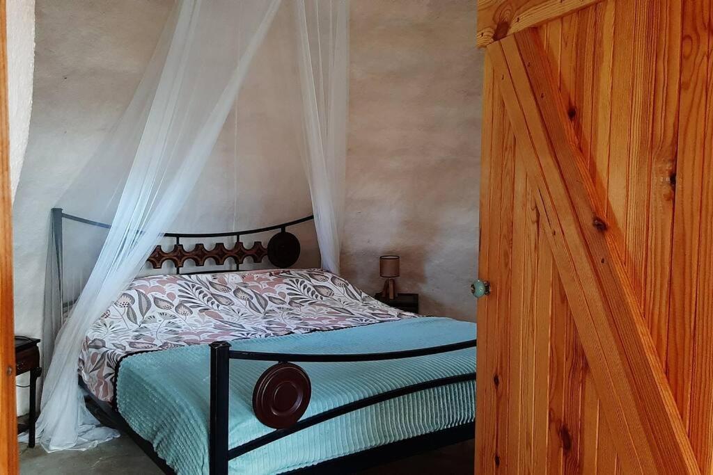 One-Bedroom House photo 1