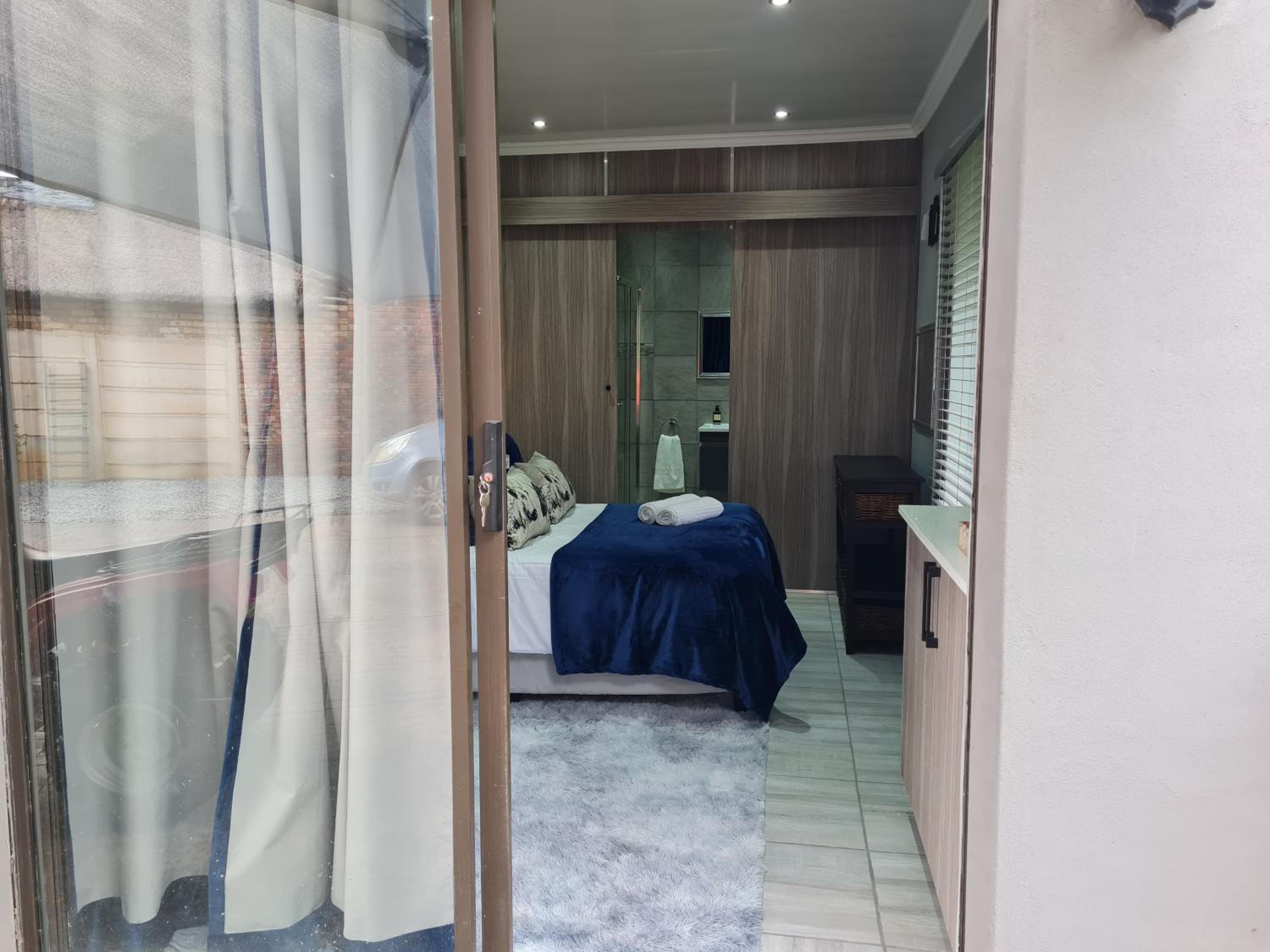Suite with Garden View photo 1