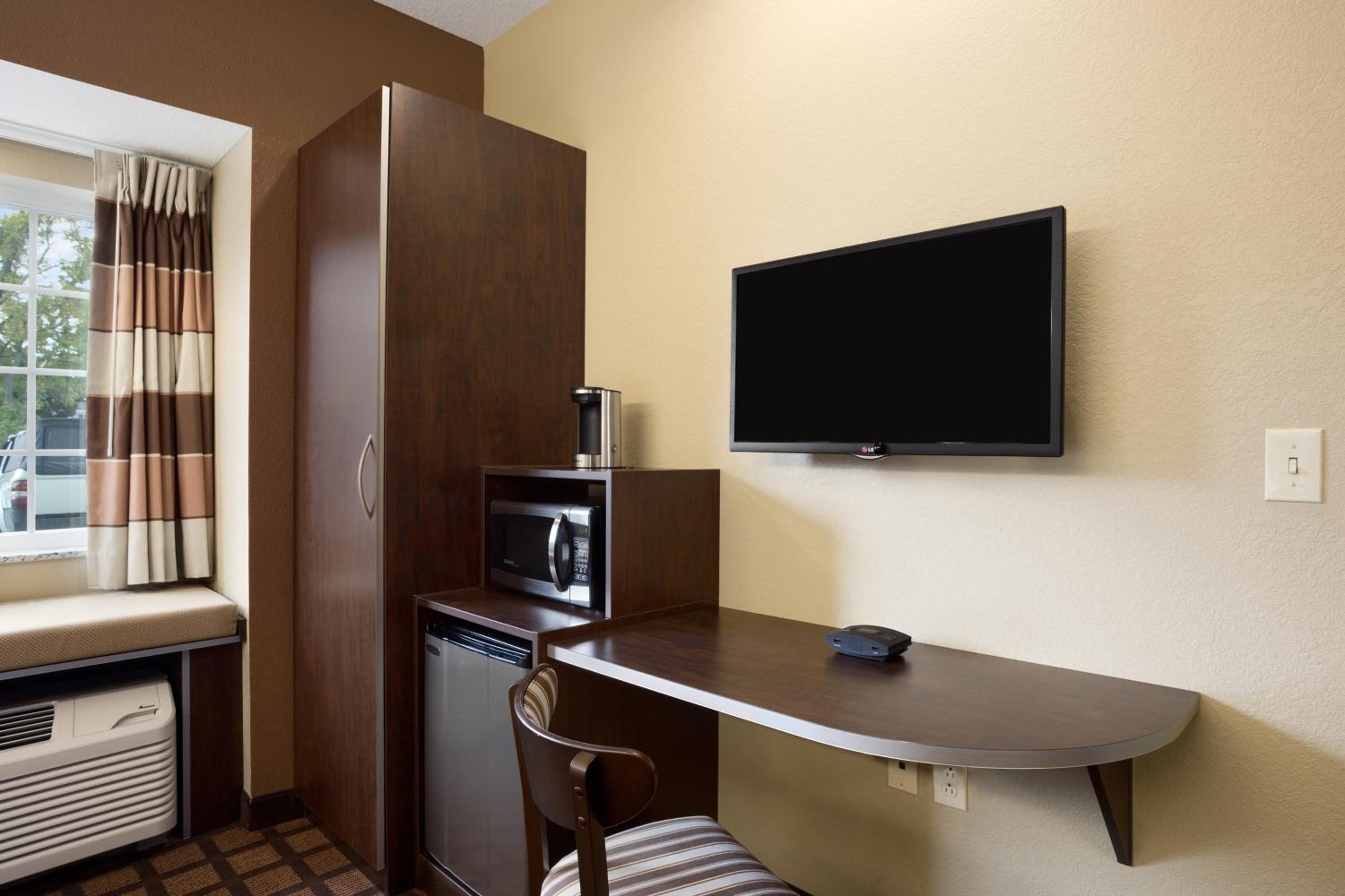 Queen Room with Two Queen Beds - Disability Access/Non-Smoking