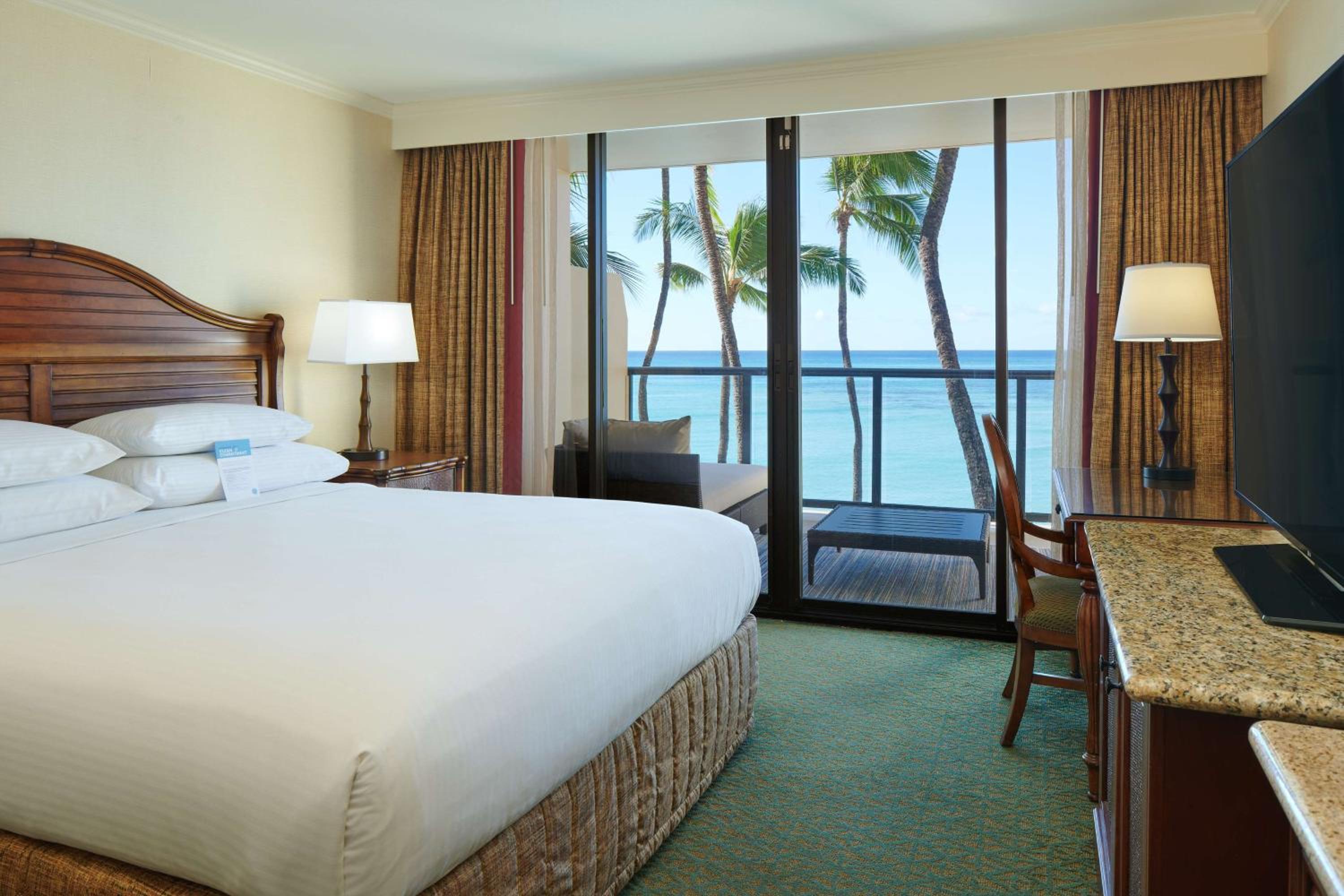 Club Ocean Front 1 King Bed