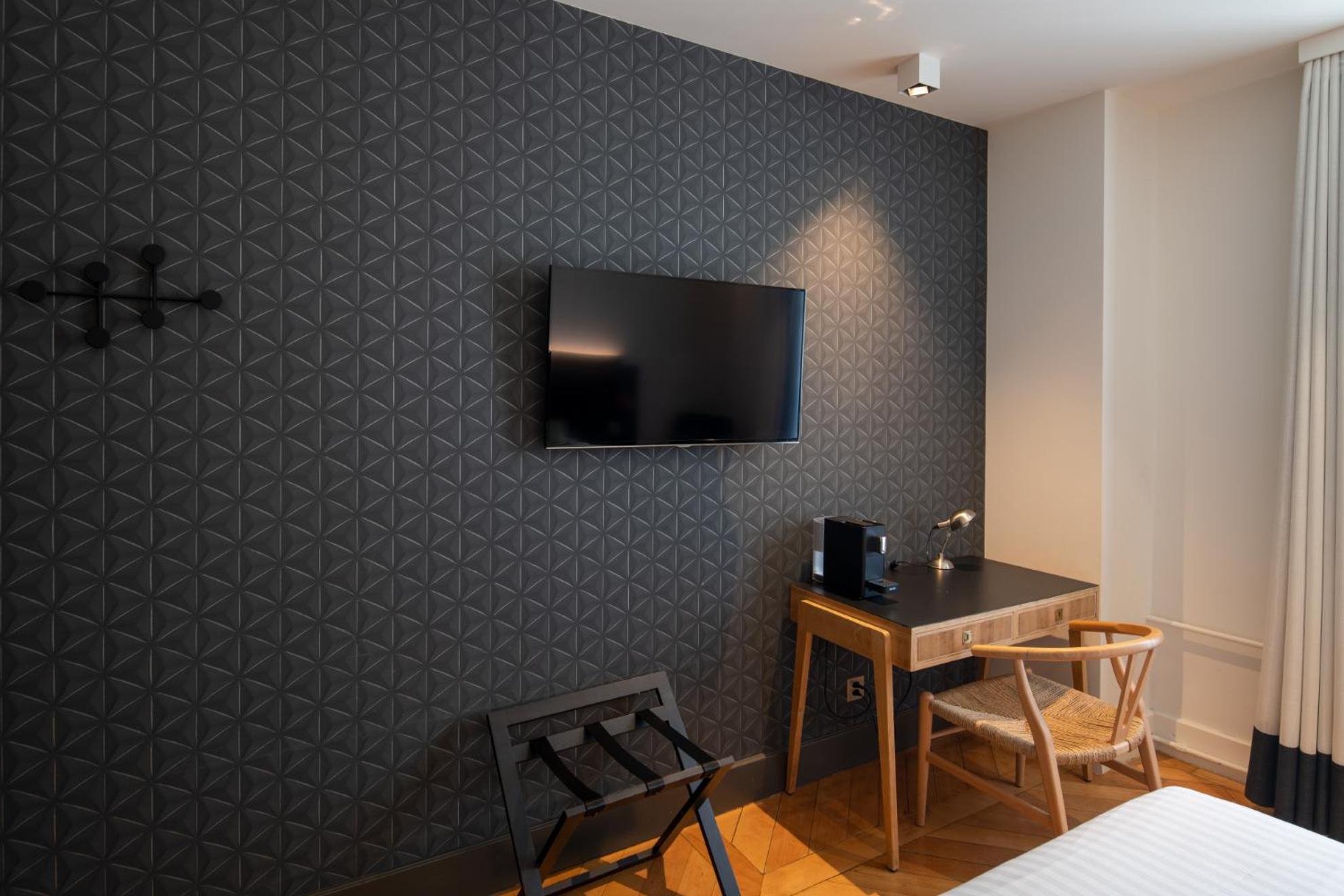 Double Room - Photo 2