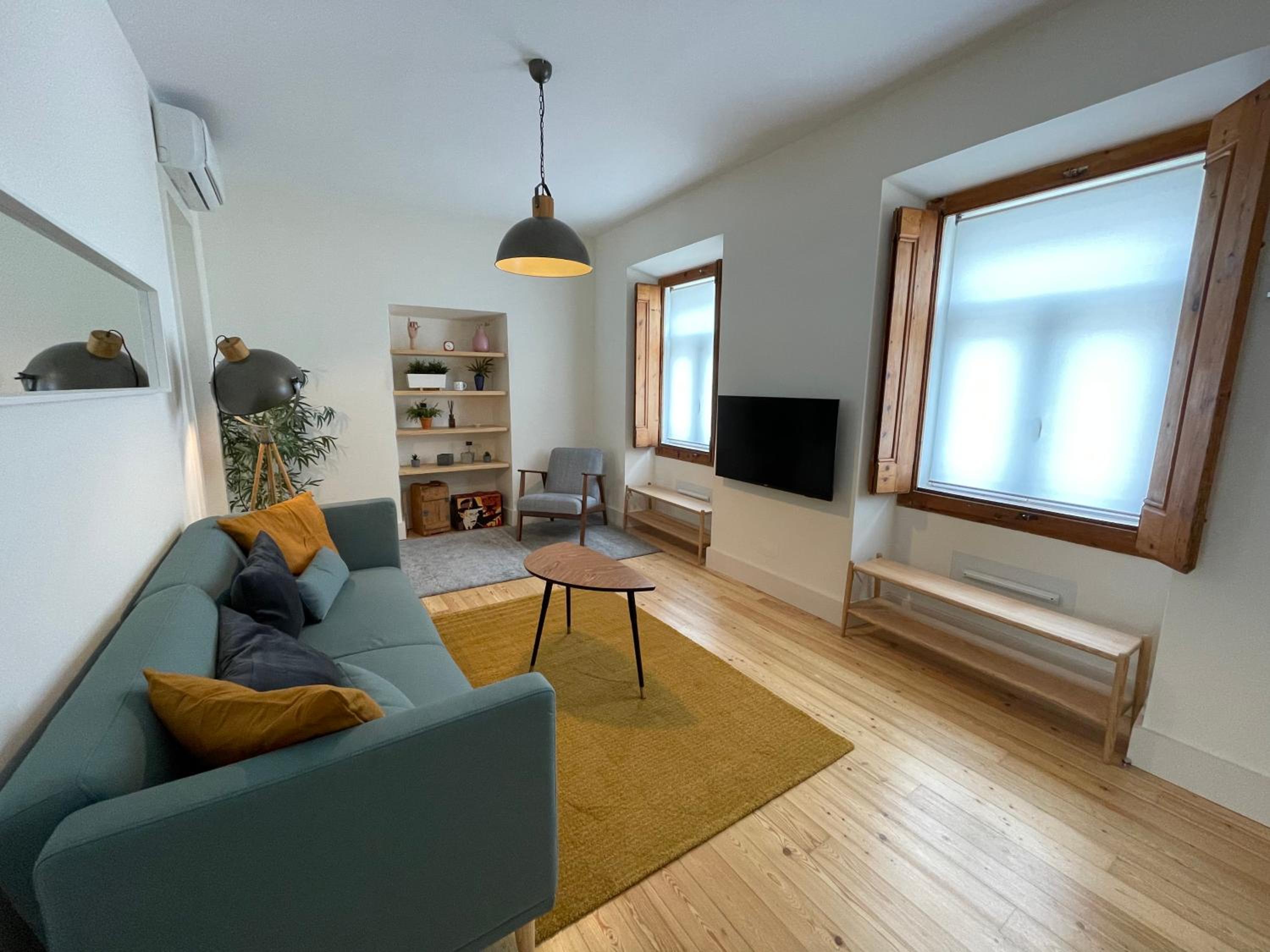 One-Bedroom Apartment photo 1