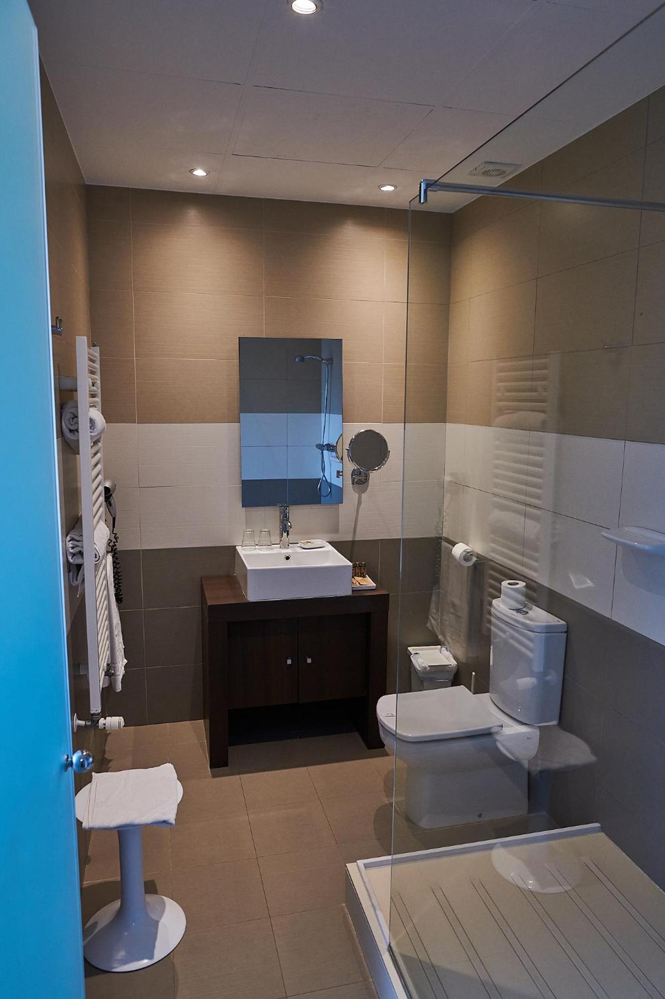 Superior Double or Twin Room photo 3