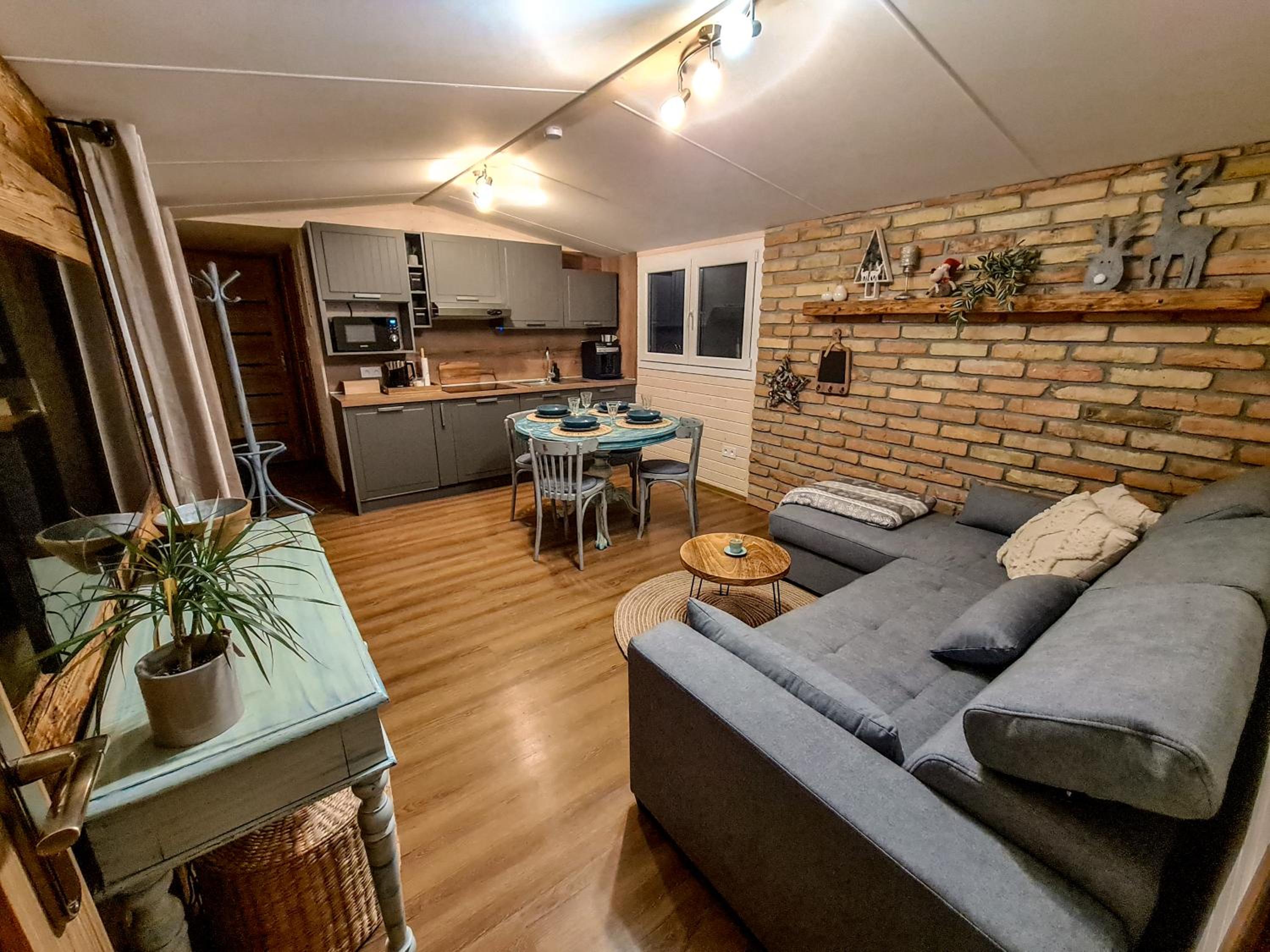 Two-Bedroom Apartment - Photo 3