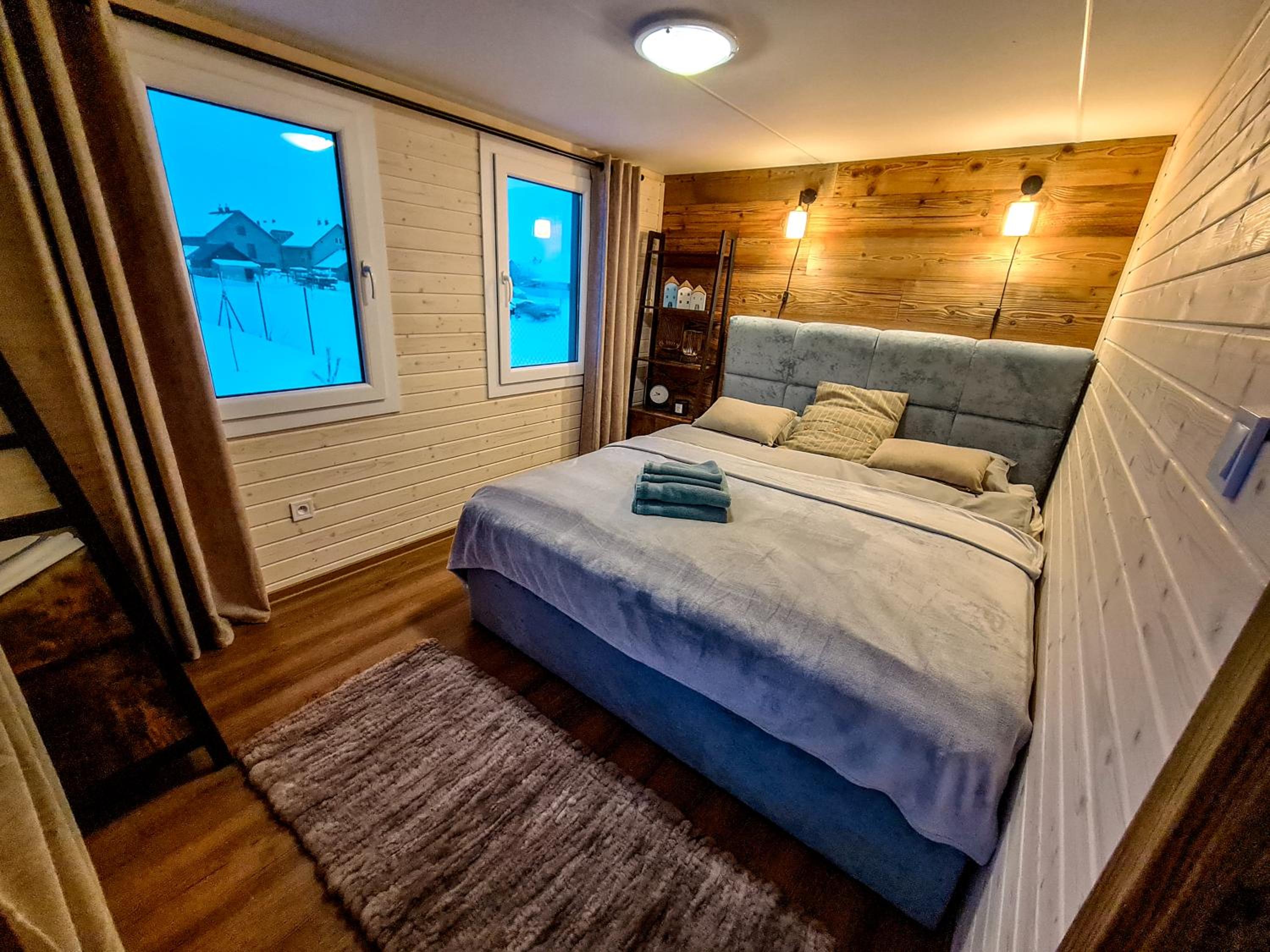 Two-Bedroom Apartment - Photo 2