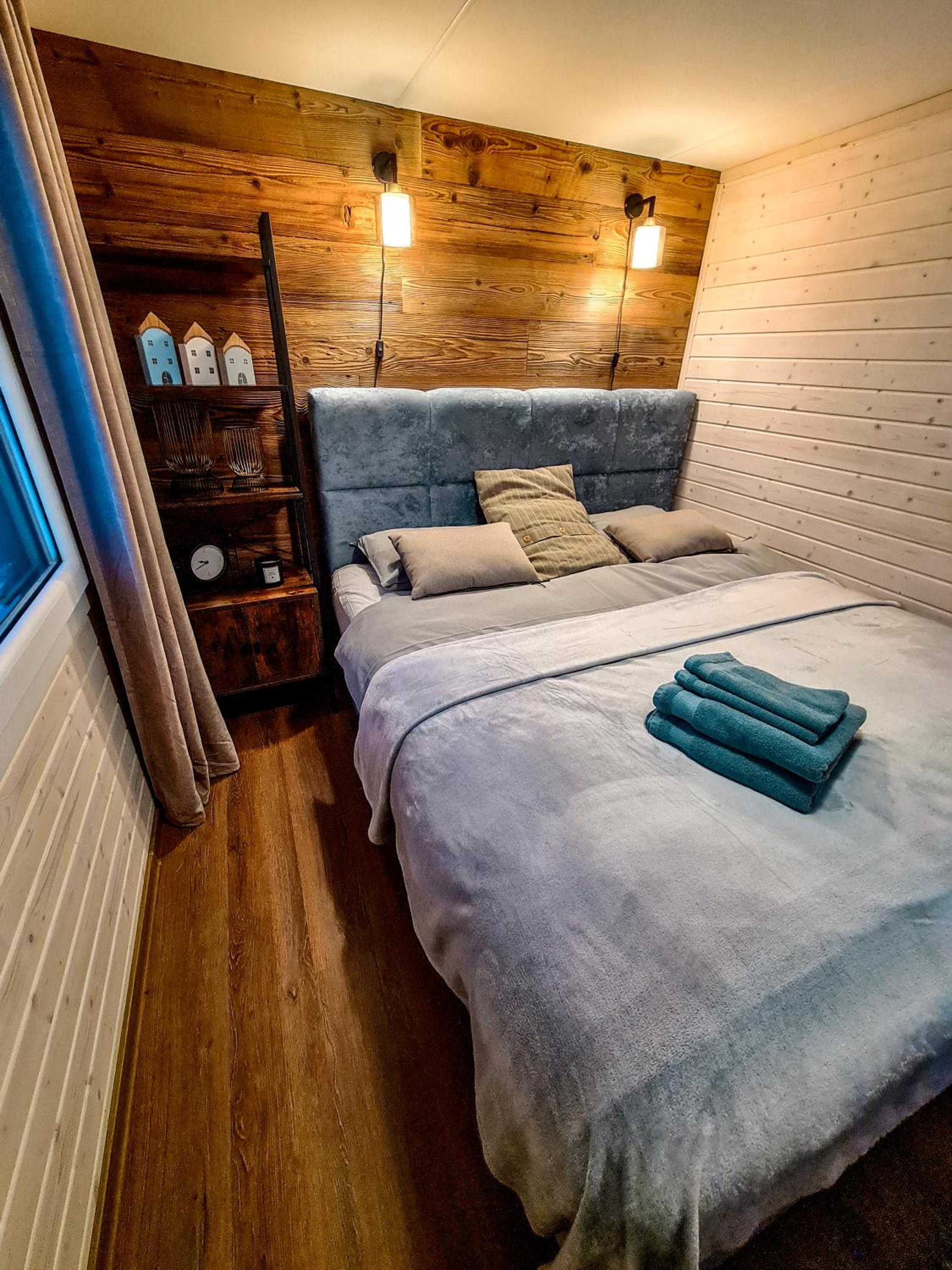 Two-Bedroom Apartment - Photo 7