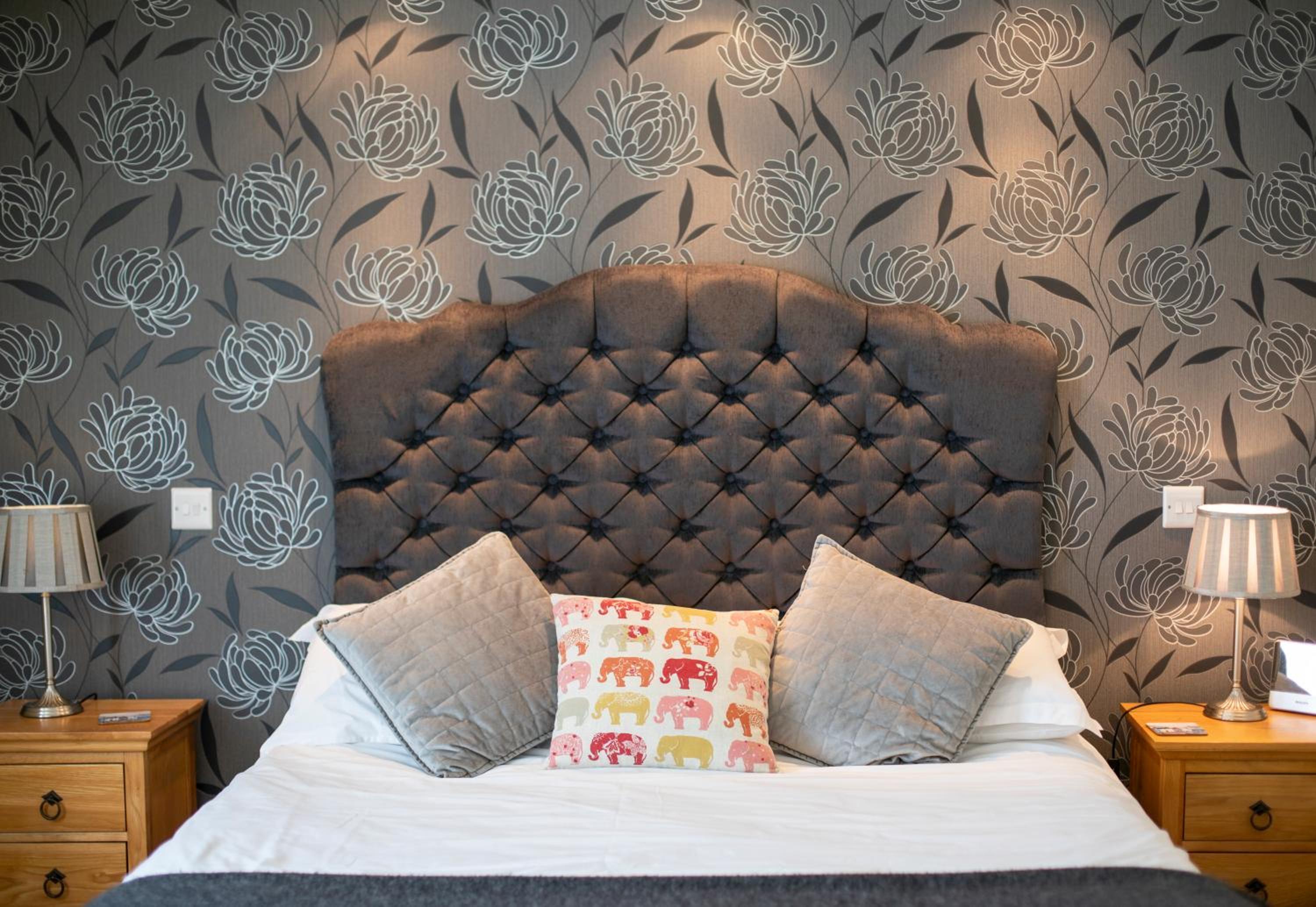 Suite 2 photo 2