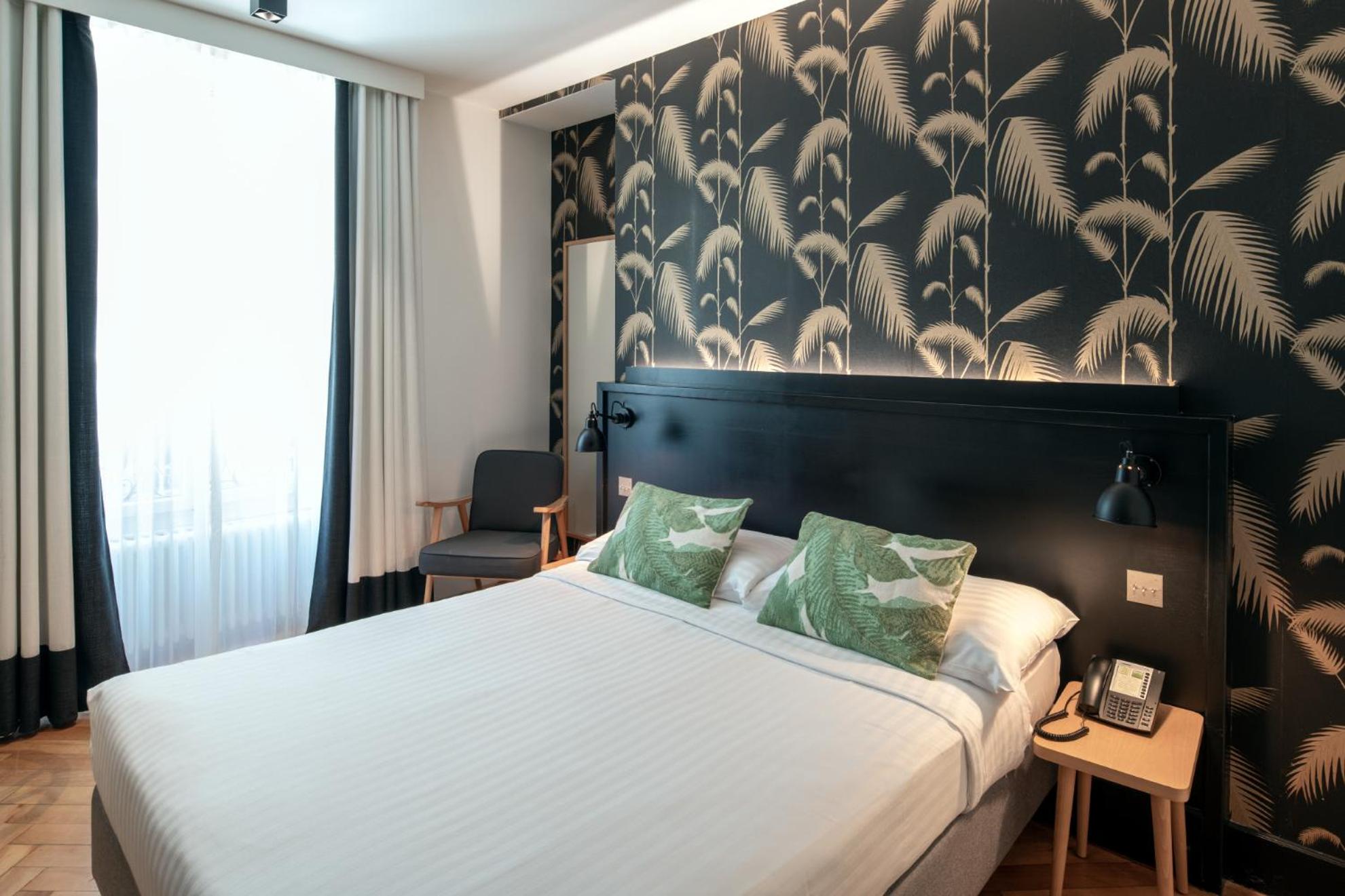 Double Room - Photo 7