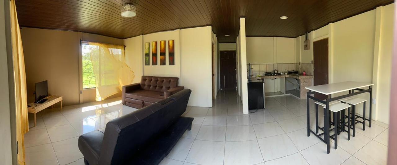 One-Bedroom House photo 3