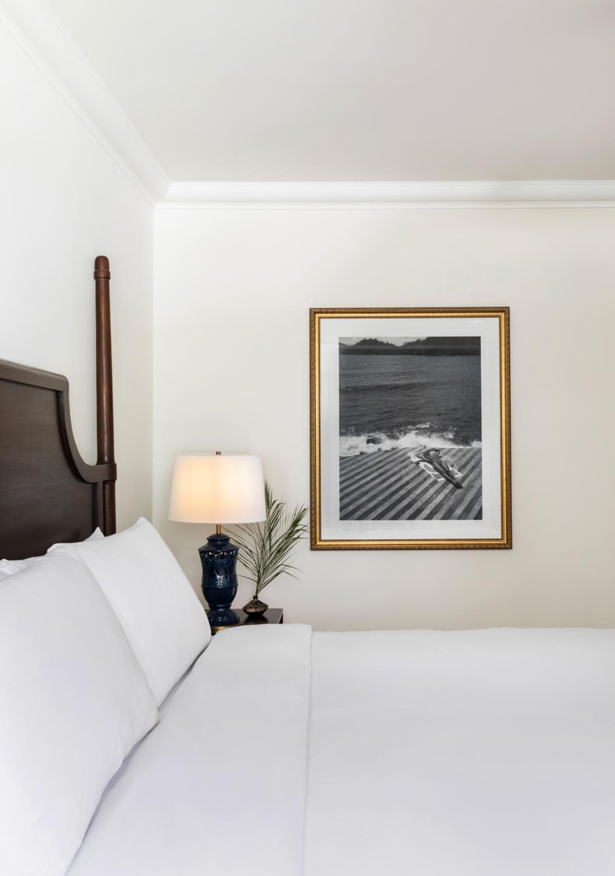 MAGNIFIQUE 1 KING PLAZA OR HISTORIC VIEW WITH BALCONY - Photo 6