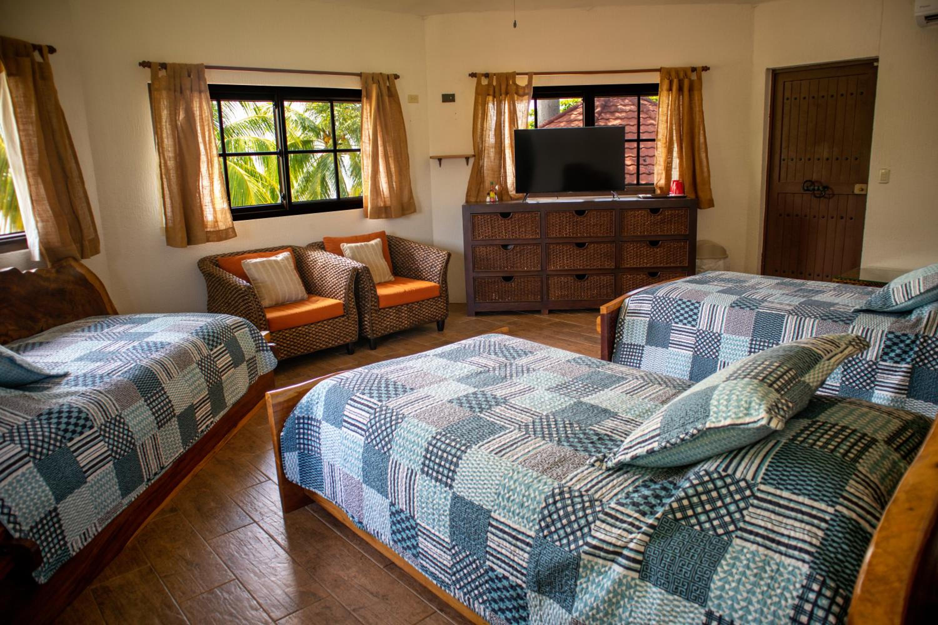Deluxe Triple Room with Sea View