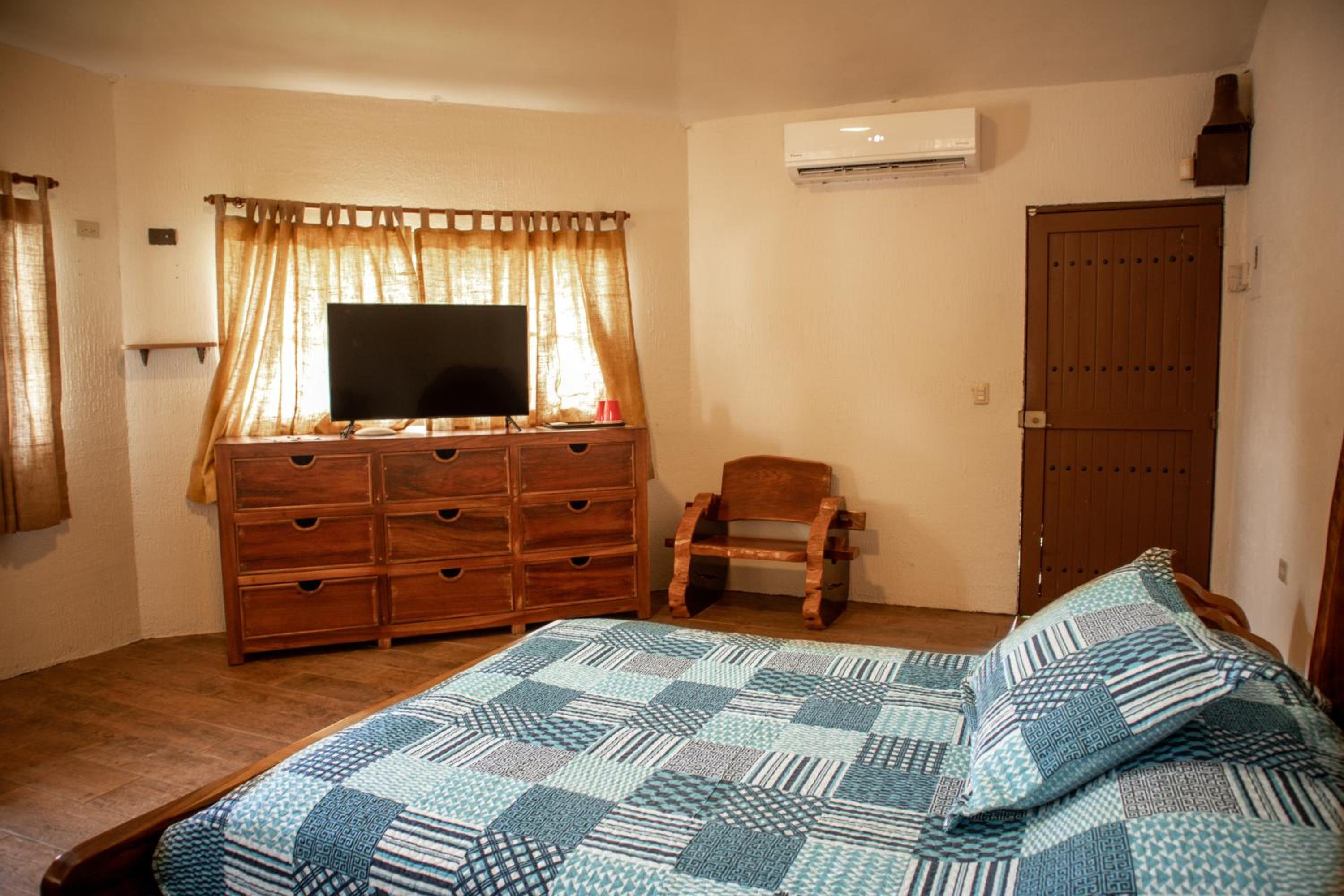 Deluxe Twin Room with Sea View photo 2